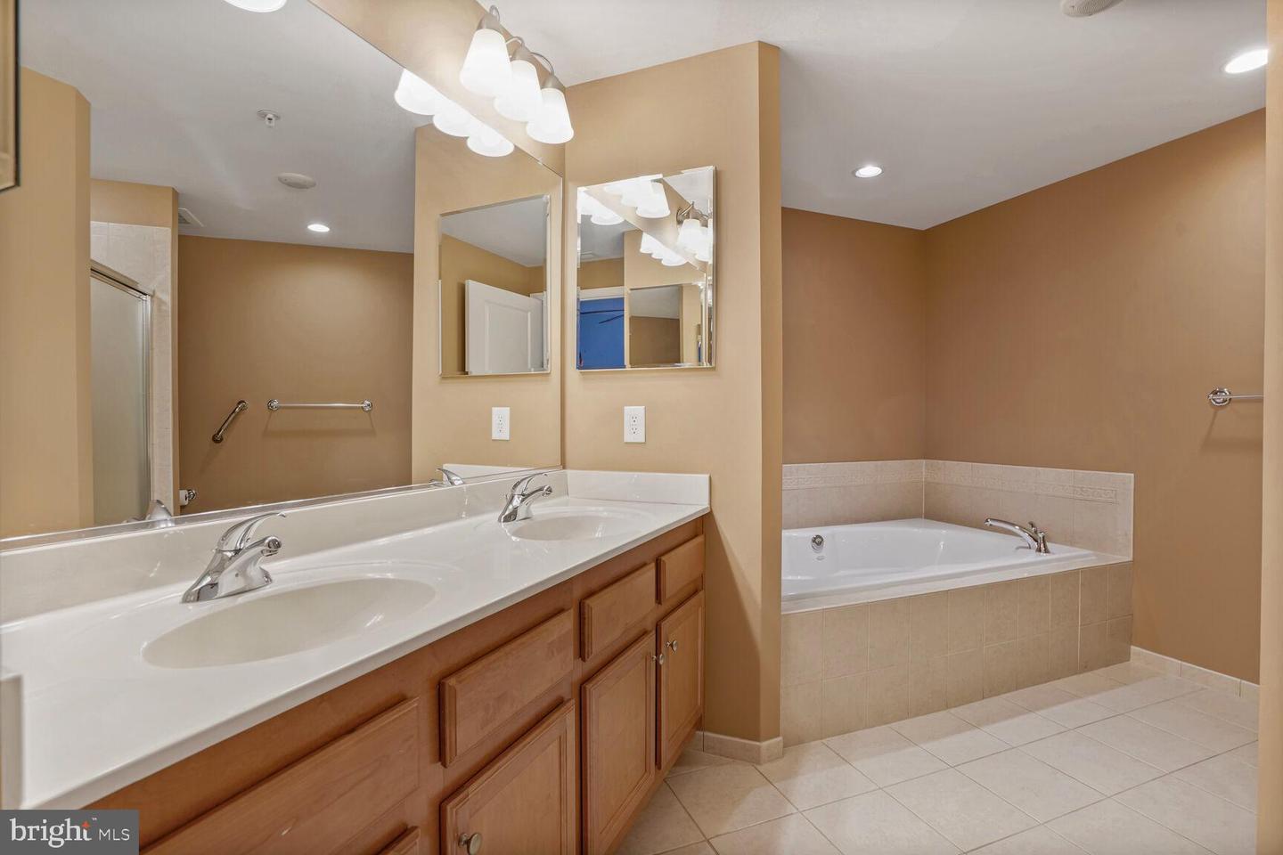 1830 FOUNTAIN DR #1106, RESTON, Virginia 20190, 2 Bedrooms Bedrooms, ,2 BathroomsBathrooms,Residential,For sale,1830 FOUNTAIN DR #1106,VAFX2252422 MLS # VAFX2252422