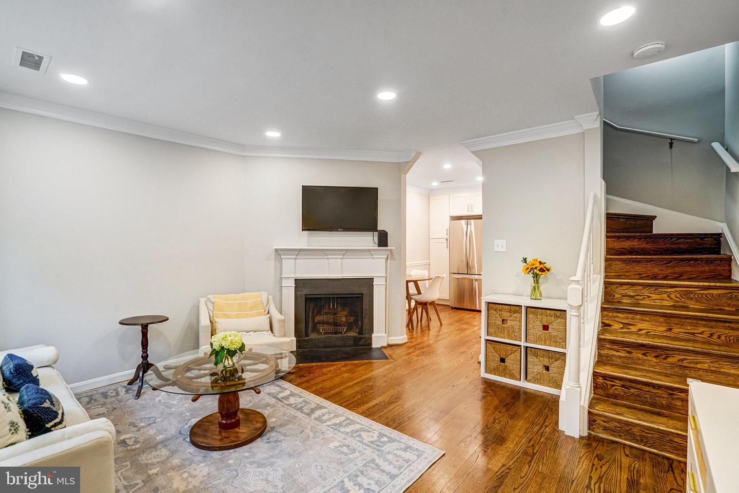 644 S COLUMBUS ST, ALEXANDRIA, Virginia 22314, 2 Bedrooms Bedrooms, ,2 BathroomsBathrooms,Residential,For sale,644 S COLUMBUS ST,VAAX2047046 MLS # VAAX2047046