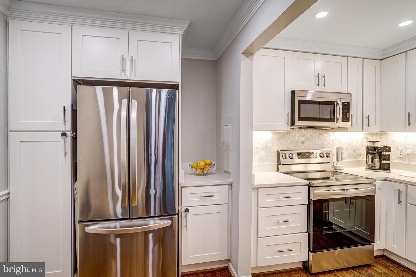 644 S COLUMBUS ST, ALEXANDRIA, Virginia 22314, 2 Bedrooms Bedrooms, ,2 BathroomsBathrooms,Residential,For sale,644 S COLUMBUS ST,VAAX2047046 MLS # VAAX2047046