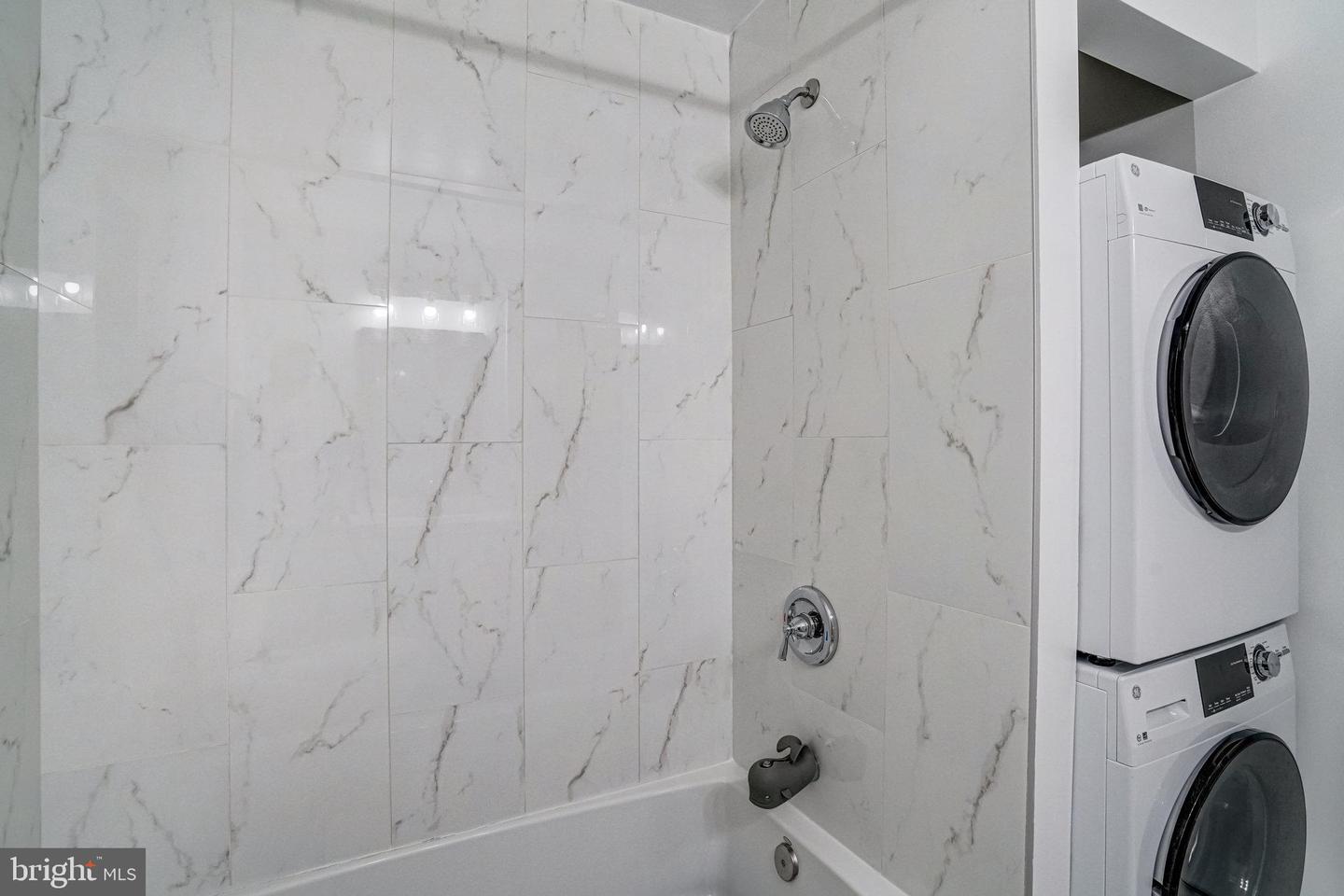 644 S COLUMBUS ST, ALEXANDRIA, Virginia 22314, 2 Bedrooms Bedrooms, ,2 BathroomsBathrooms,Residential,For sale,644 S COLUMBUS ST,VAAX2047046 MLS # VAAX2047046