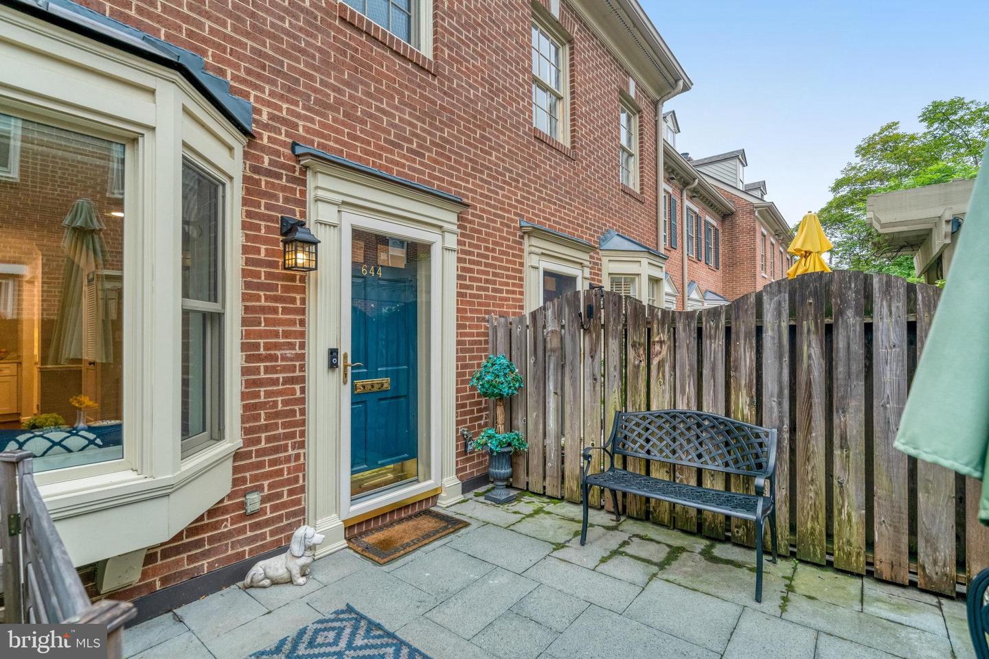 644 S COLUMBUS ST, ALEXANDRIA, Virginia 22314, 2 Bedrooms Bedrooms, ,2 BathroomsBathrooms,Residential,For sale,644 S COLUMBUS ST,VAAX2047046 MLS # VAAX2047046