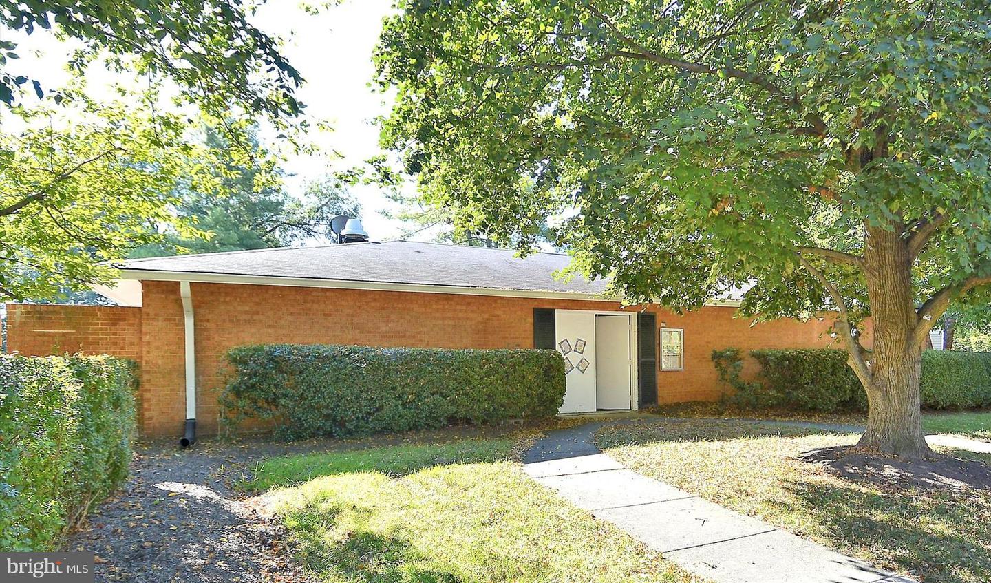 2798 HYSON LN, FALLS CHURCH, Virginia 22043, 3 Bedrooms Bedrooms, ,2 BathroomsBathrooms,Residential,For sale,2798 HYSON LN,VAFX2230138 MLS # VAFX2230138