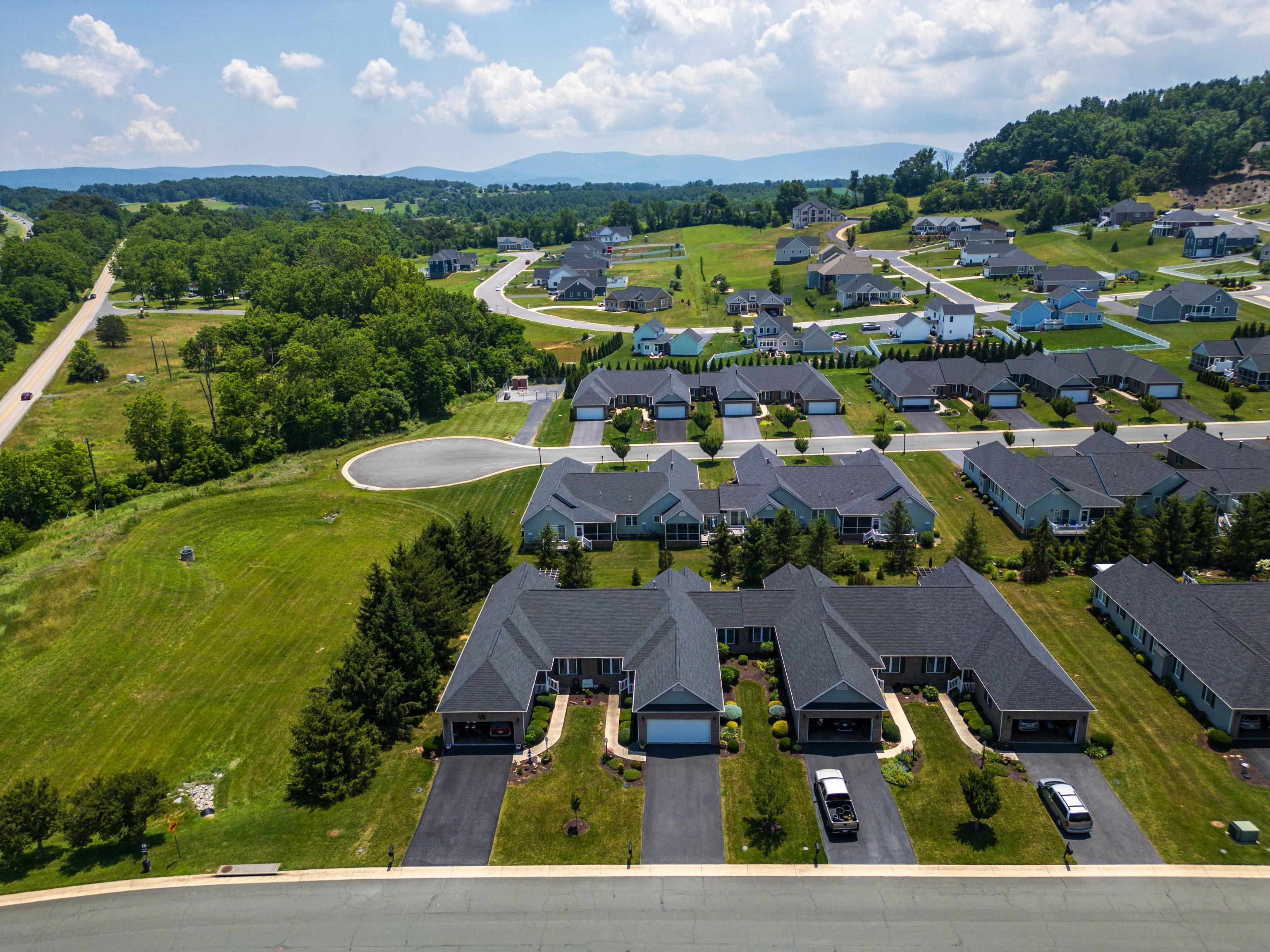 20 SAINT IVES DR, FISHERSVILLE, Virginia 22939, 2 Bedrooms Bedrooms, ,2 BathroomsBathrooms,Residential,20 SAINT IVES DR,666309 MLS # 666309