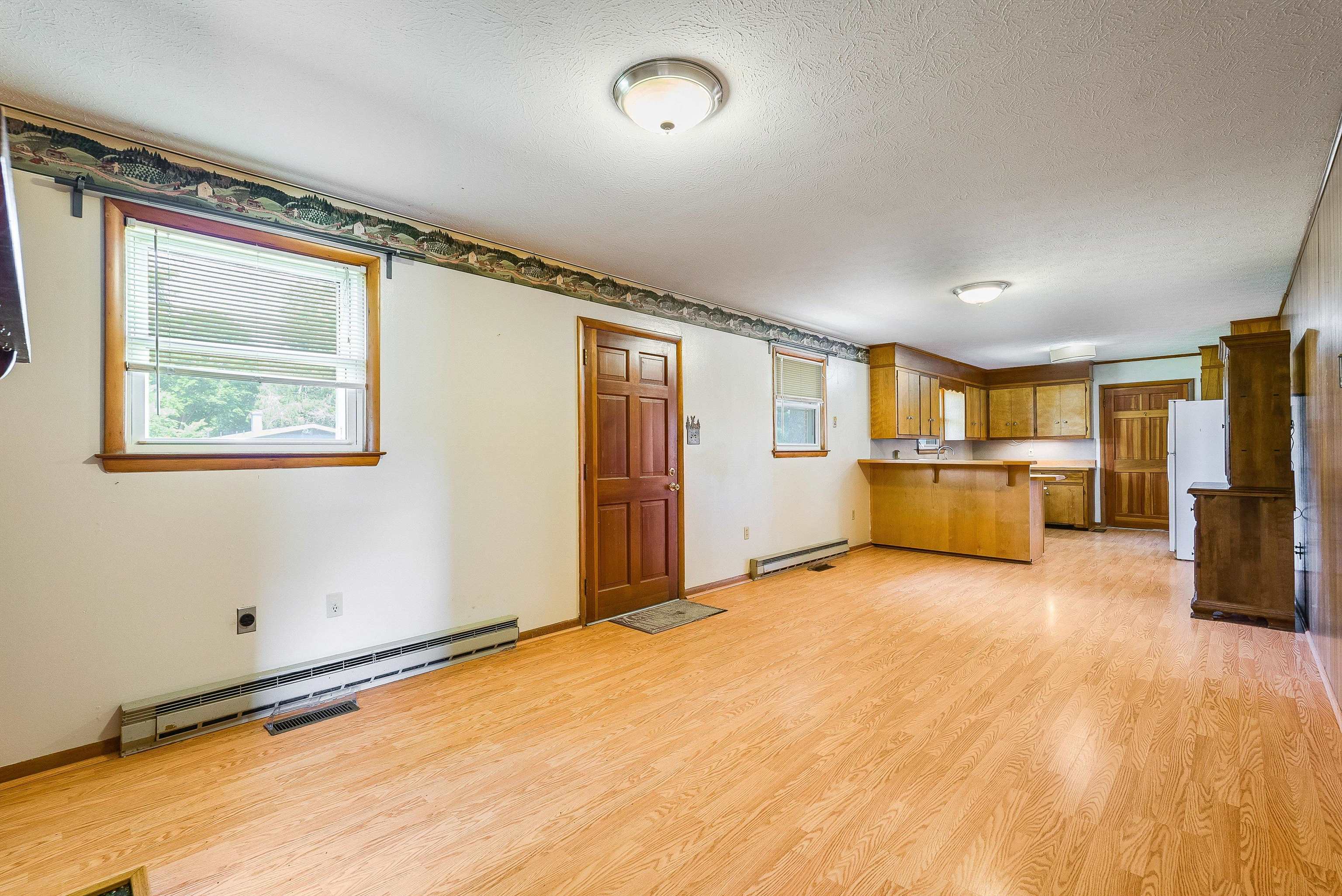 1203 DOGWOOD AVE, GROTTOES, Virginia 24441, 4 Bedrooms Bedrooms, ,2 BathroomsBathrooms,Residential,1203 DOGWOOD AVE,666312 MLS # 666312