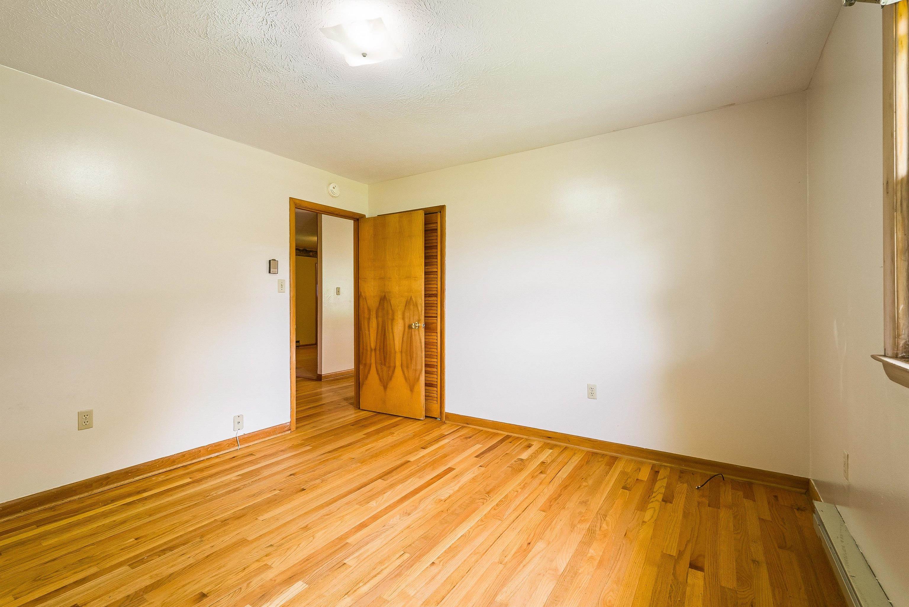 1203 DOGWOOD AVE, GROTTOES, Virginia 24441, 4 Bedrooms Bedrooms, ,2 BathroomsBathrooms,Residential,1203 DOGWOOD AVE,666312 MLS # 666312