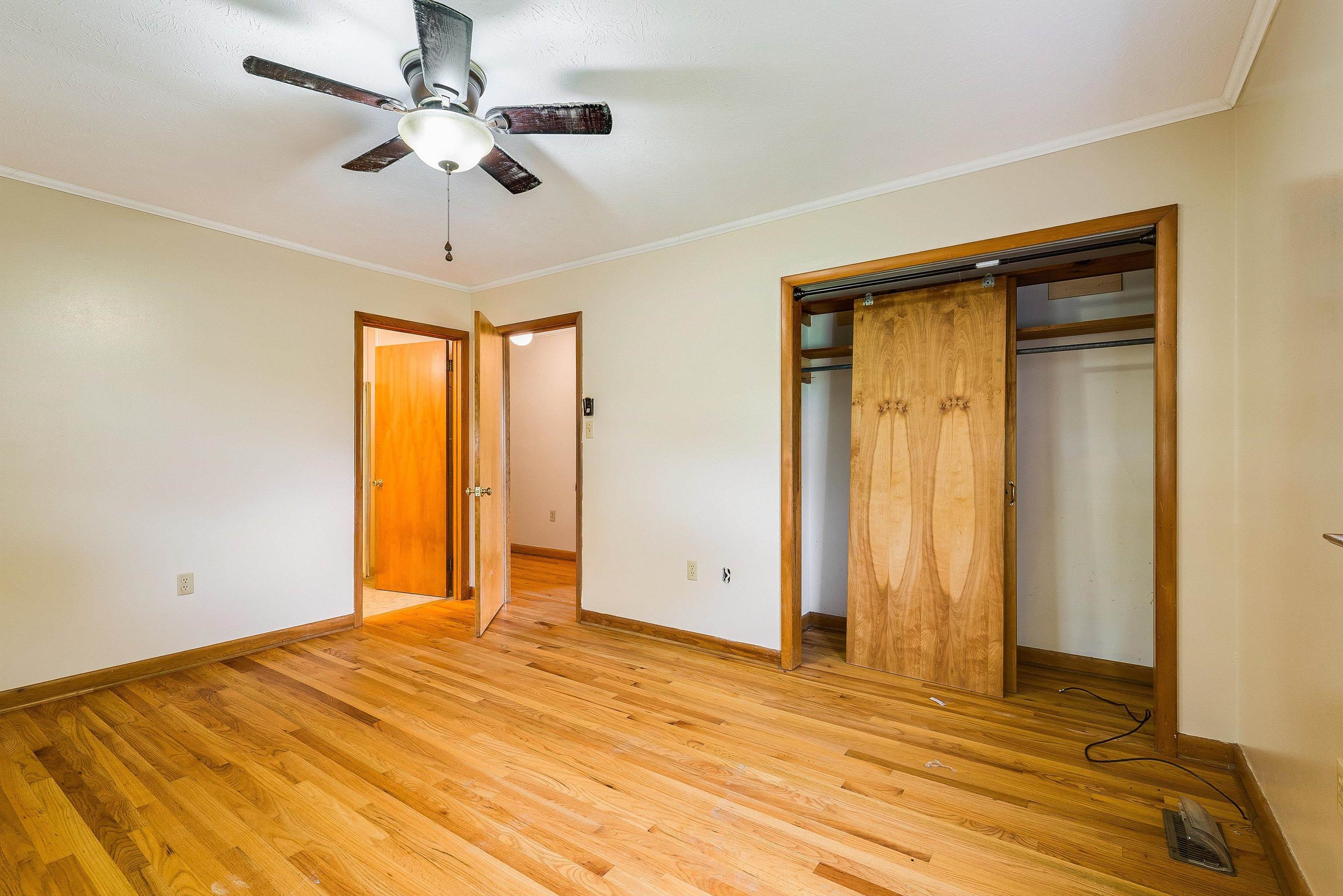 1203 DOGWOOD AVE, GROTTOES, Virginia 24441, 4 Bedrooms Bedrooms, ,2 BathroomsBathrooms,Residential,1203 DOGWOOD AVE,666312 MLS # 666312