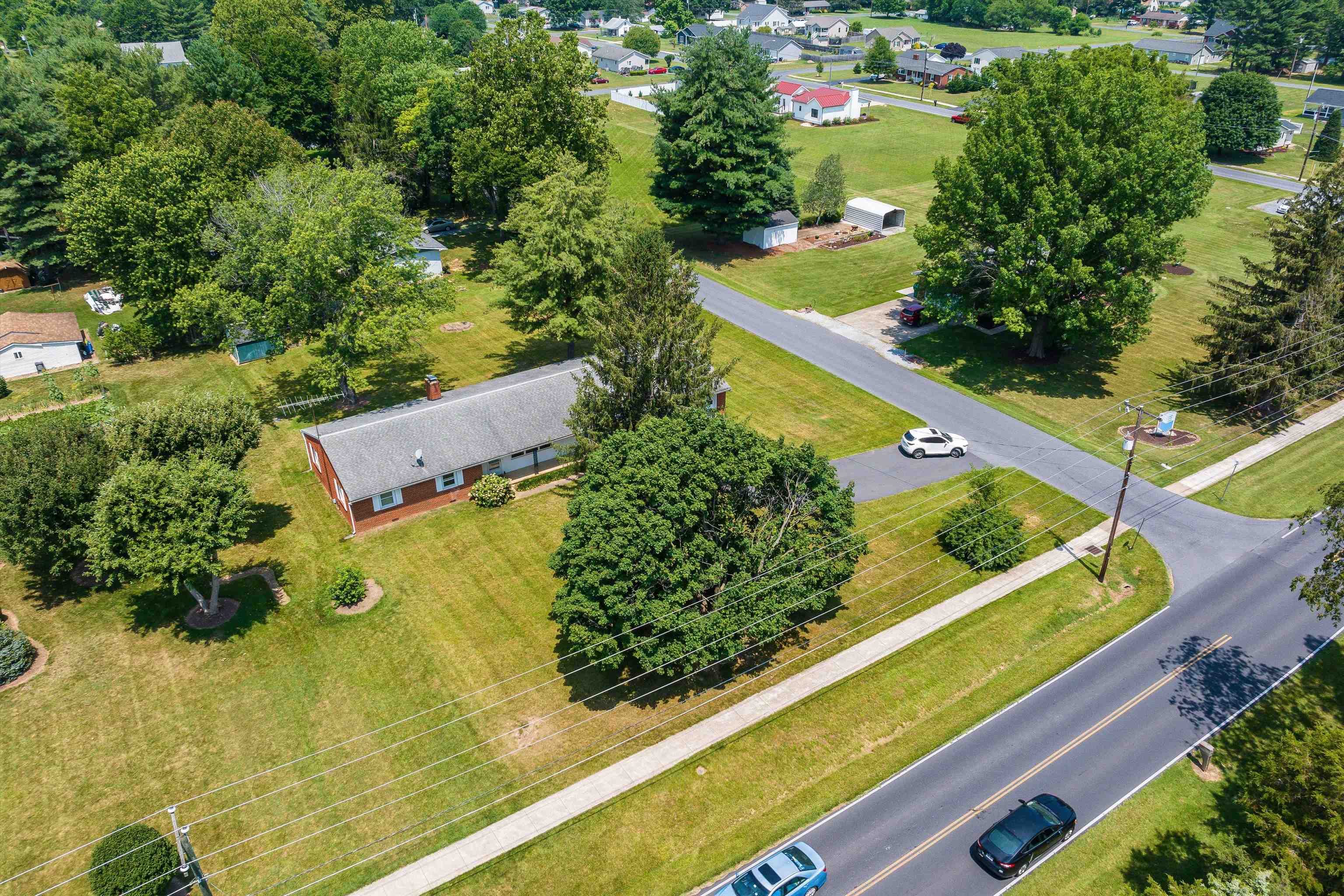 1203 DOGWOOD AVE, GROTTOES, Virginia 24441, 4 Bedrooms Bedrooms, ,2 BathroomsBathrooms,Residential,1203 DOGWOOD AVE,666312 MLS # 666312