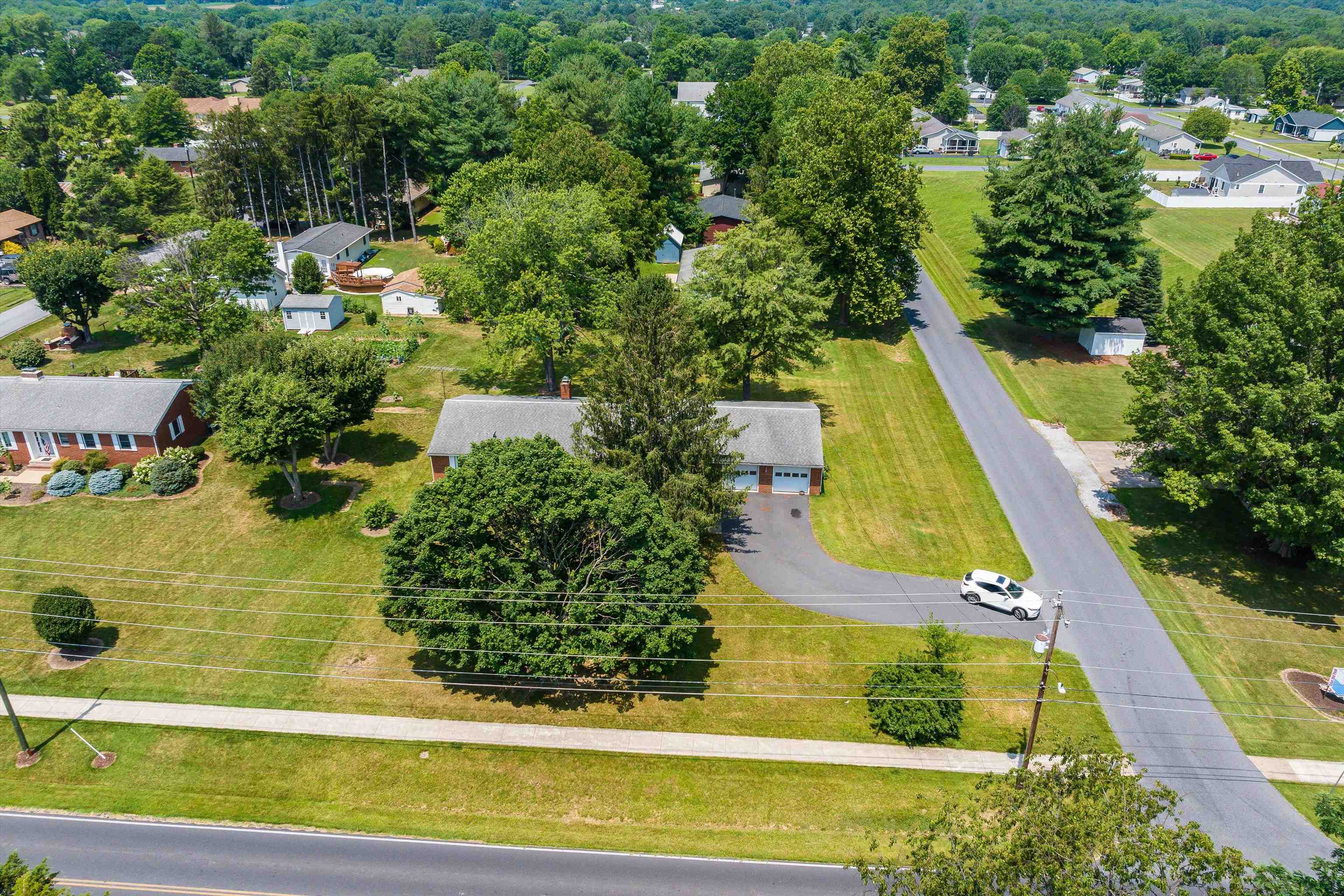 1203 DOGWOOD AVE, GROTTOES, Virginia 24441, 4 Bedrooms Bedrooms, ,2 BathroomsBathrooms,Residential,1203 DOGWOOD AVE,666312 MLS # 666312