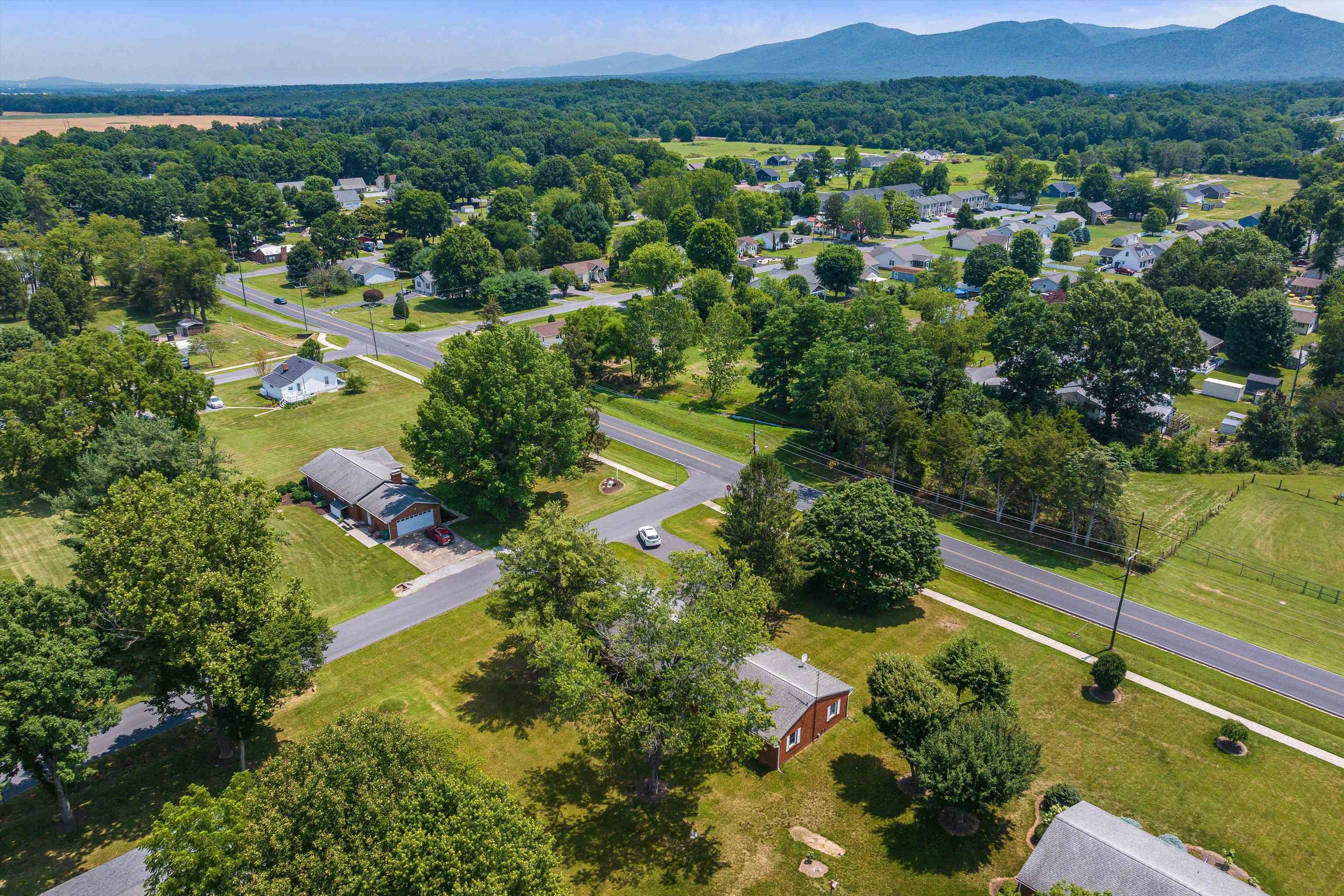 1203 DOGWOOD AVE, GROTTOES, Virginia 24441, 4 Bedrooms Bedrooms, ,2 BathroomsBathrooms,Residential,1203 DOGWOOD AVE,666312 MLS # 666312