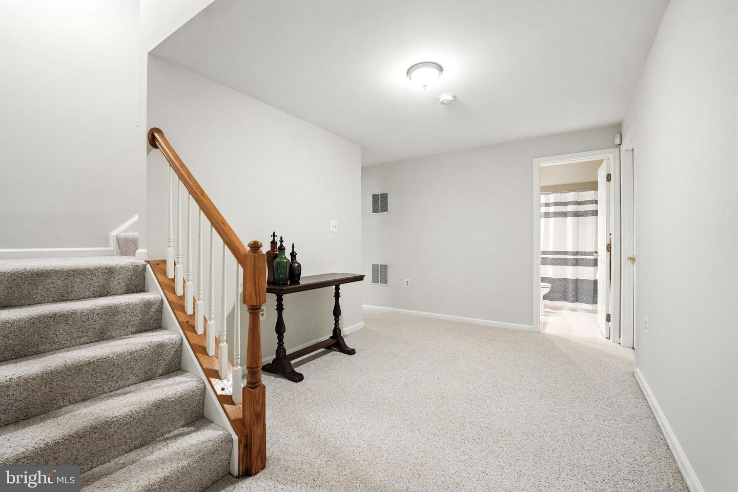 638 MEADE DR SW, LEESBURG, Virginia 20175, 4 Bedrooms Bedrooms, ,4 BathroomsBathrooms,Residential,For sale,638 MEADE DR SW,VALO2098902 MLS # VALO2098902