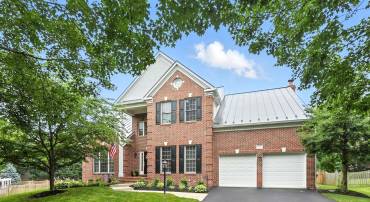 638 MEADE DR SW, LEESBURG, Virginia 20175, 4 Bedrooms Bedrooms, ,4 BathroomsBathrooms,Residential,For sale,638 MEADE DR SW,VALO2098902 MLS # VALO2098902