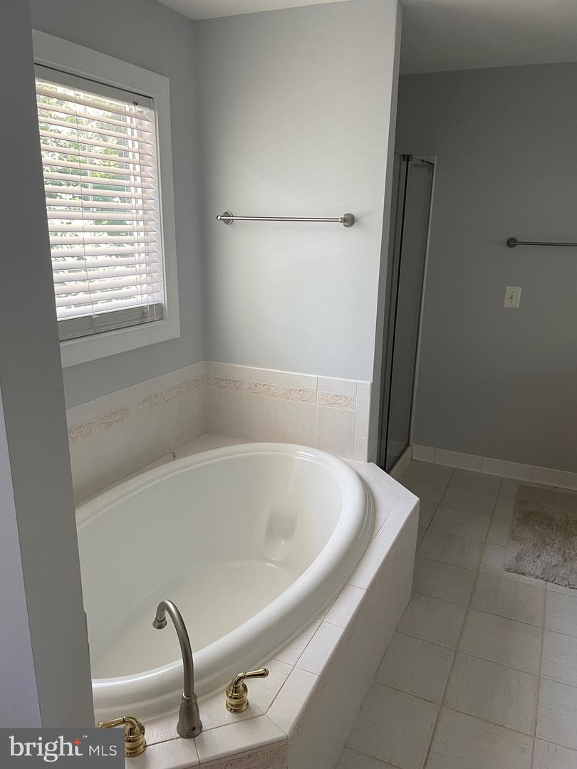 5214 SWAIN DR, WARRENTON, Virginia 20187, 4 Bedrooms Bedrooms, ,4 BathroomsBathrooms,Residential,For sale,5214 SWAIN DR,VAFQ2017042 MLS # VAFQ2017042