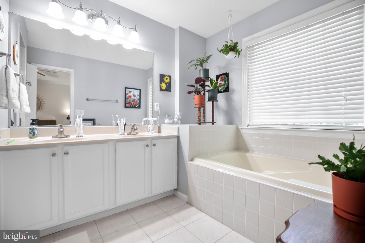 10104 S FULTON DR, FREDERICKSBURG, Virginia 22408, 4 Bedrooms Bedrooms, ,3 BathroomsBathrooms,Residential,For sale,10104 S FULTON DR,VASP2034076 MLS # VASP2034076