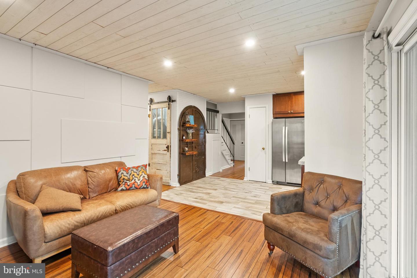 816 SUGARLAND RUN DR, STERLING, Virginia 20164, 4 Bedrooms Bedrooms, ,2 BathroomsBathrooms,Residential,For sale,816 SUGARLAND RUN DR,VALO2100070 MLS # VALO2100070
