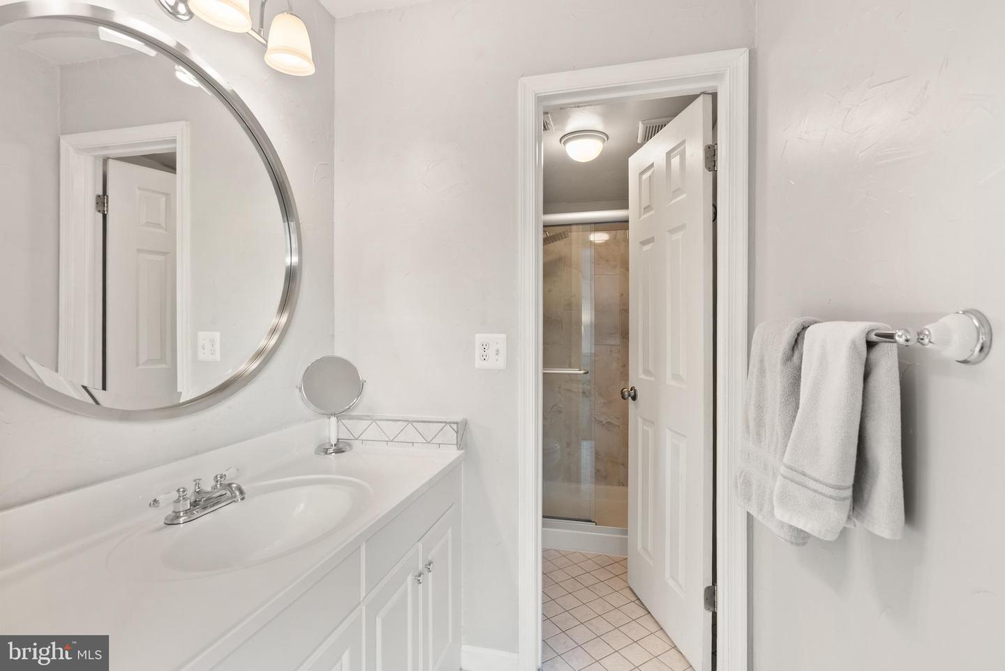 816 SUGARLAND RUN DR, STERLING, Virginia 20164, 4 Bedrooms Bedrooms, ,2 BathroomsBathrooms,Residential,For sale,816 SUGARLAND RUN DR,VALO2100070 MLS # VALO2100070
