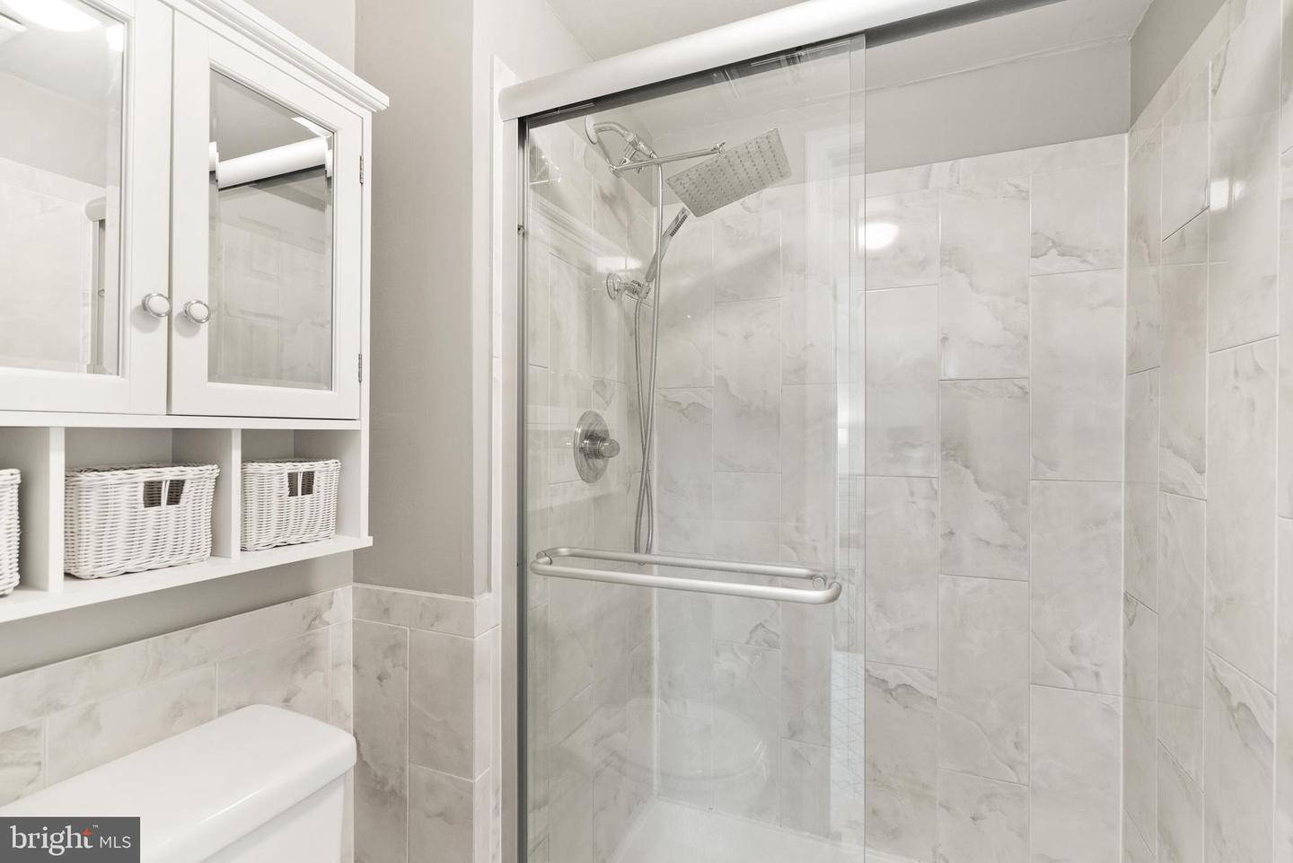 816 SUGARLAND RUN DR, STERLING, Virginia 20164, 4 Bedrooms Bedrooms, ,2 BathroomsBathrooms,Residential,For sale,816 SUGARLAND RUN DR,VALO2100070 MLS # VALO2100070