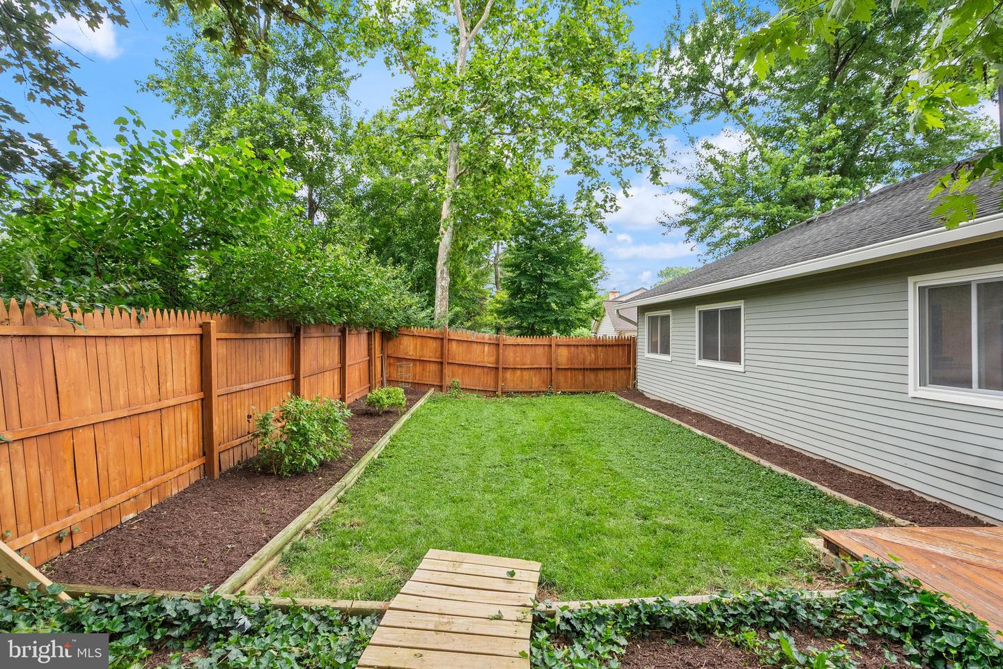 816 SUGARLAND RUN DR, STERLING, Virginia 20164, 4 Bedrooms Bedrooms, ,2 BathroomsBathrooms,Residential,For sale,816 SUGARLAND RUN DR,VALO2100070 MLS # VALO2100070