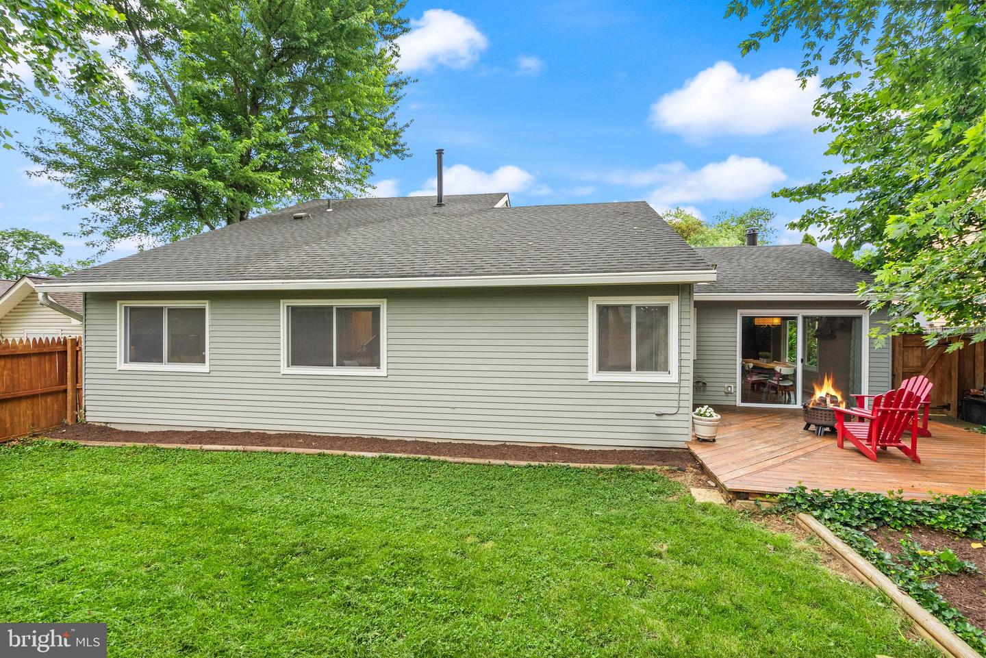 816 SUGARLAND RUN DR, STERLING, Virginia 20164, 4 Bedrooms Bedrooms, ,2 BathroomsBathrooms,Residential,For sale,816 SUGARLAND RUN DR,VALO2100070 MLS # VALO2100070