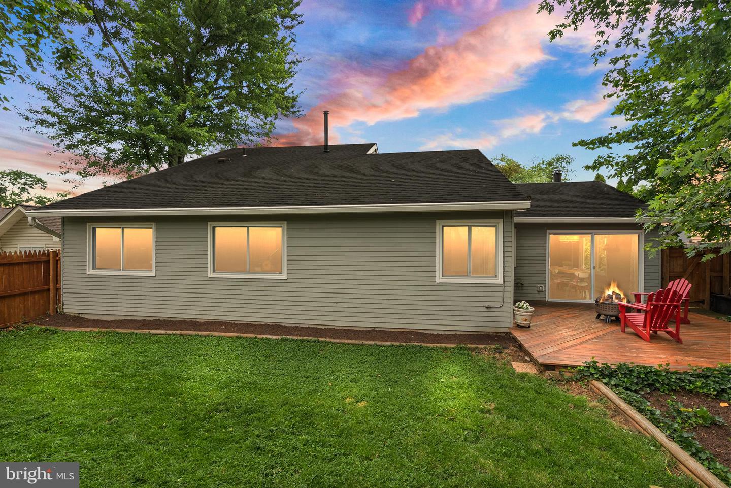 816 SUGARLAND RUN DR, STERLING, Virginia 20164, 4 Bedrooms Bedrooms, ,2 BathroomsBathrooms,Residential,For sale,816 SUGARLAND RUN DR,VALO2100070 MLS # VALO2100070