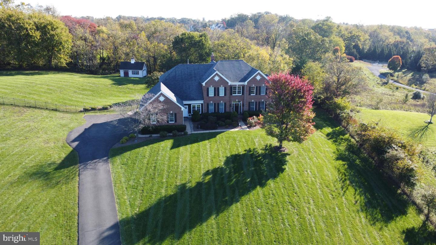 18132 SHENSTONE RUN CT, LEESBURG, Virginia 20175, 4 Bedrooms Bedrooms, ,5 BathroomsBathrooms,Residential,For sale,18132 SHENSTONE RUN CT,VALO2100322 MLS # VALO2100322