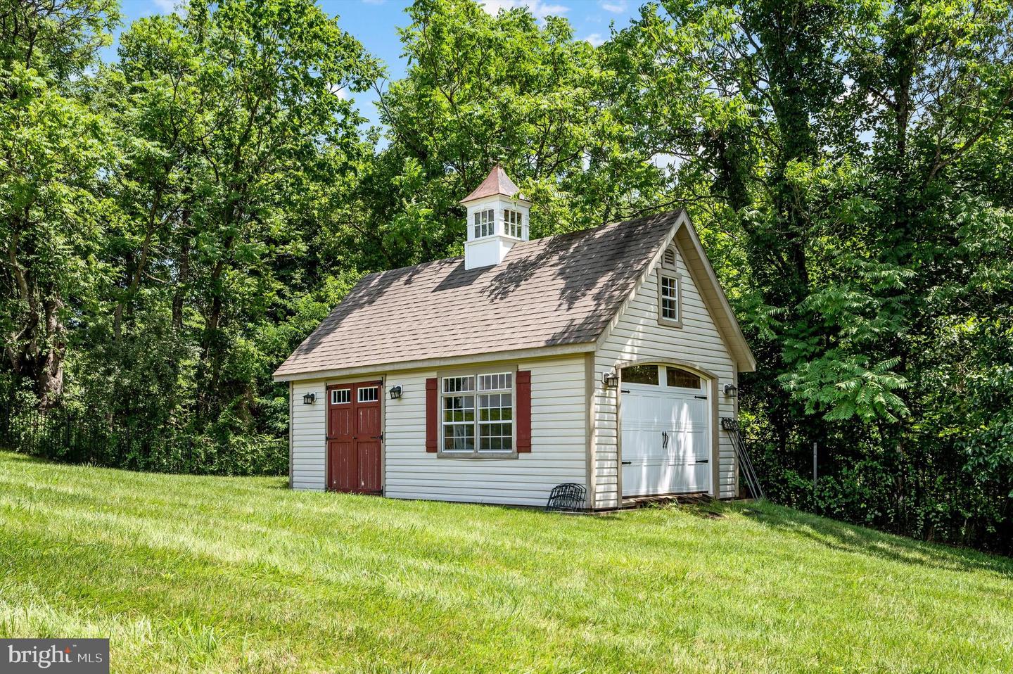 18132 SHENSTONE RUN CT, LEESBURG, Virginia 20175, 4 Bedrooms Bedrooms, ,5 BathroomsBathrooms,Residential,For sale,18132 SHENSTONE RUN CT,VALO2100322 MLS # VALO2100322