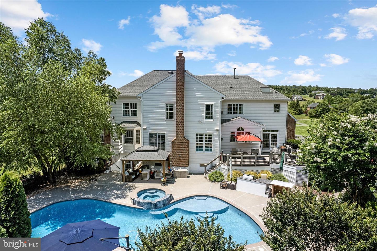 18132 SHENSTONE RUN CT, LEESBURG, Virginia 20175, 4 Bedrooms Bedrooms, ,5 BathroomsBathrooms,Residential,For sale,18132 SHENSTONE RUN CT,VALO2100322 MLS # VALO2100322