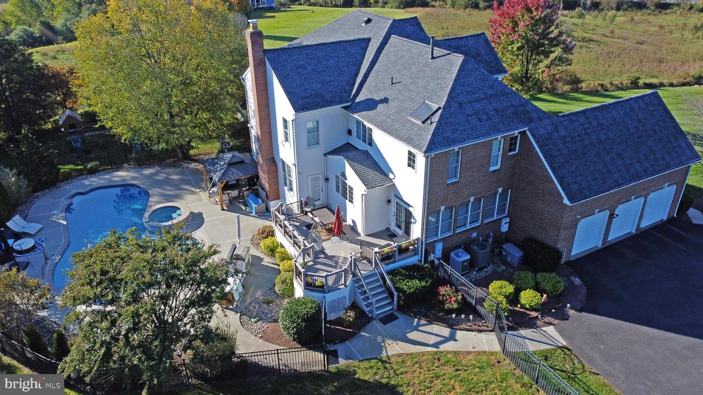 18132 SHENSTONE RUN CT, LEESBURG, Virginia 20175, 4 Bedrooms Bedrooms, ,5 BathroomsBathrooms,Residential,For sale,18132 SHENSTONE RUN CT,VALO2100322 MLS # VALO2100322