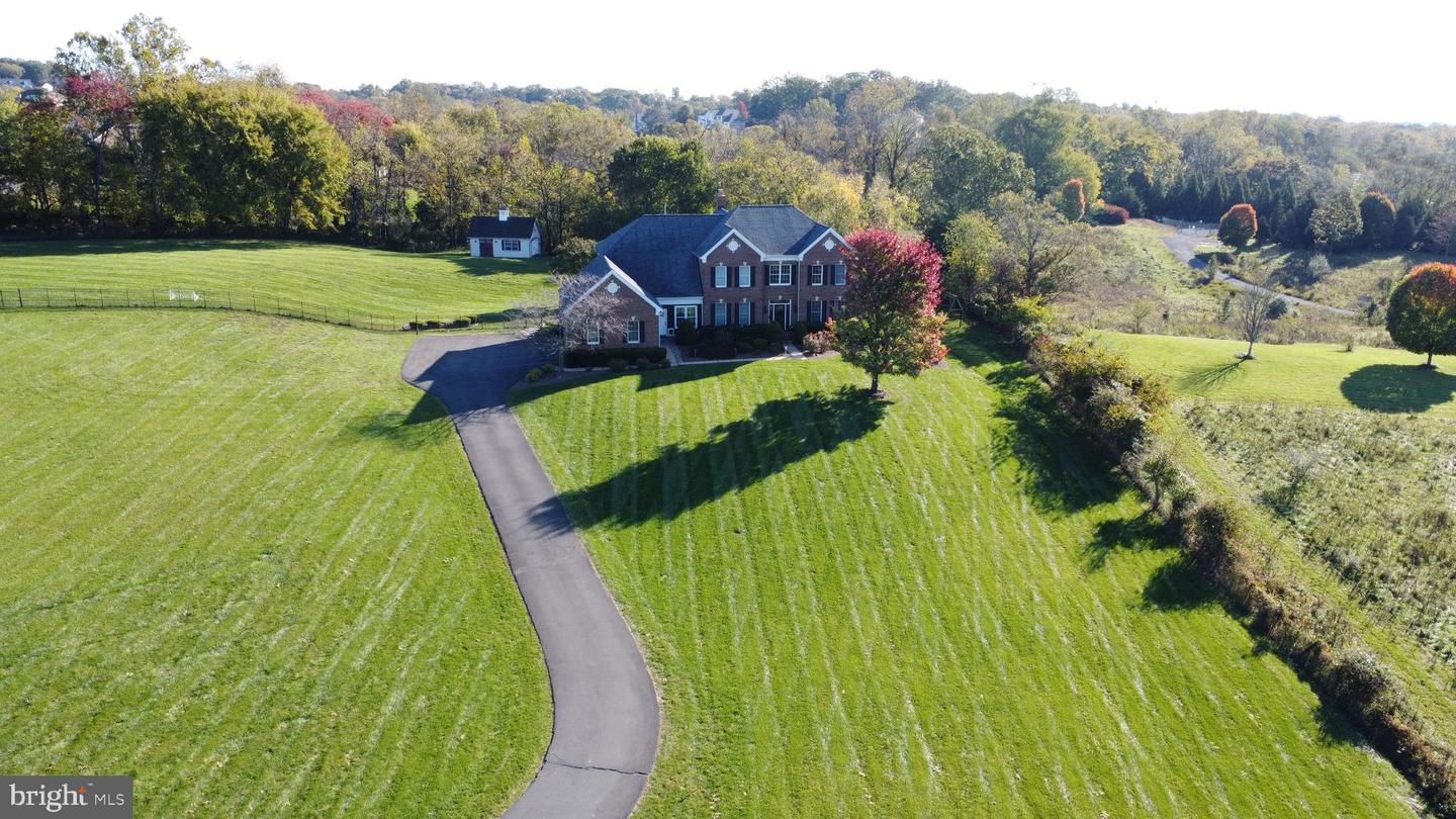18132 SHENSTONE RUN CT, LEESBURG, Virginia 20175, 4 Bedrooms Bedrooms, ,5 BathroomsBathrooms,Residential,For sale,18132 SHENSTONE RUN CT,VALO2100322 MLS # VALO2100322