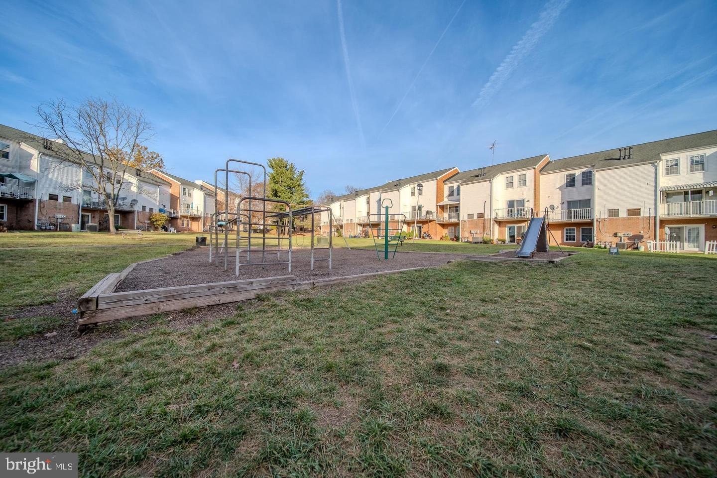 14435 SAINT GERMAIN DR, CENTREVILLE, Virginia 20121, 2 Bedrooms Bedrooms, ,1 BathroomBathrooms,Residential,For sale,14435 SAINT GERMAIN DR,VAFX2250004 MLS # VAFX2250004