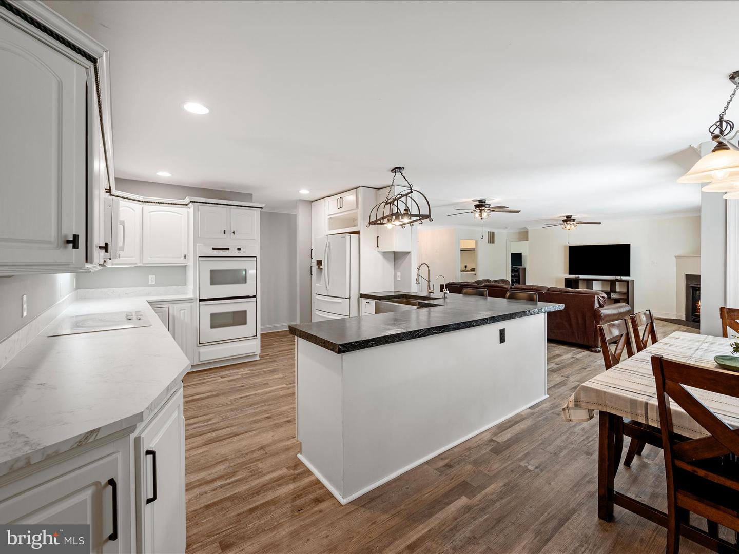 2358 CAVE RIDGE RD, MOUNT JACKSON, Virginia 22842, 3 Bedrooms Bedrooms, ,3 BathroomsBathrooms,Residential,For sale,2358 CAVE RIDGE RD,VASH2011812 MLS # VASH2011812