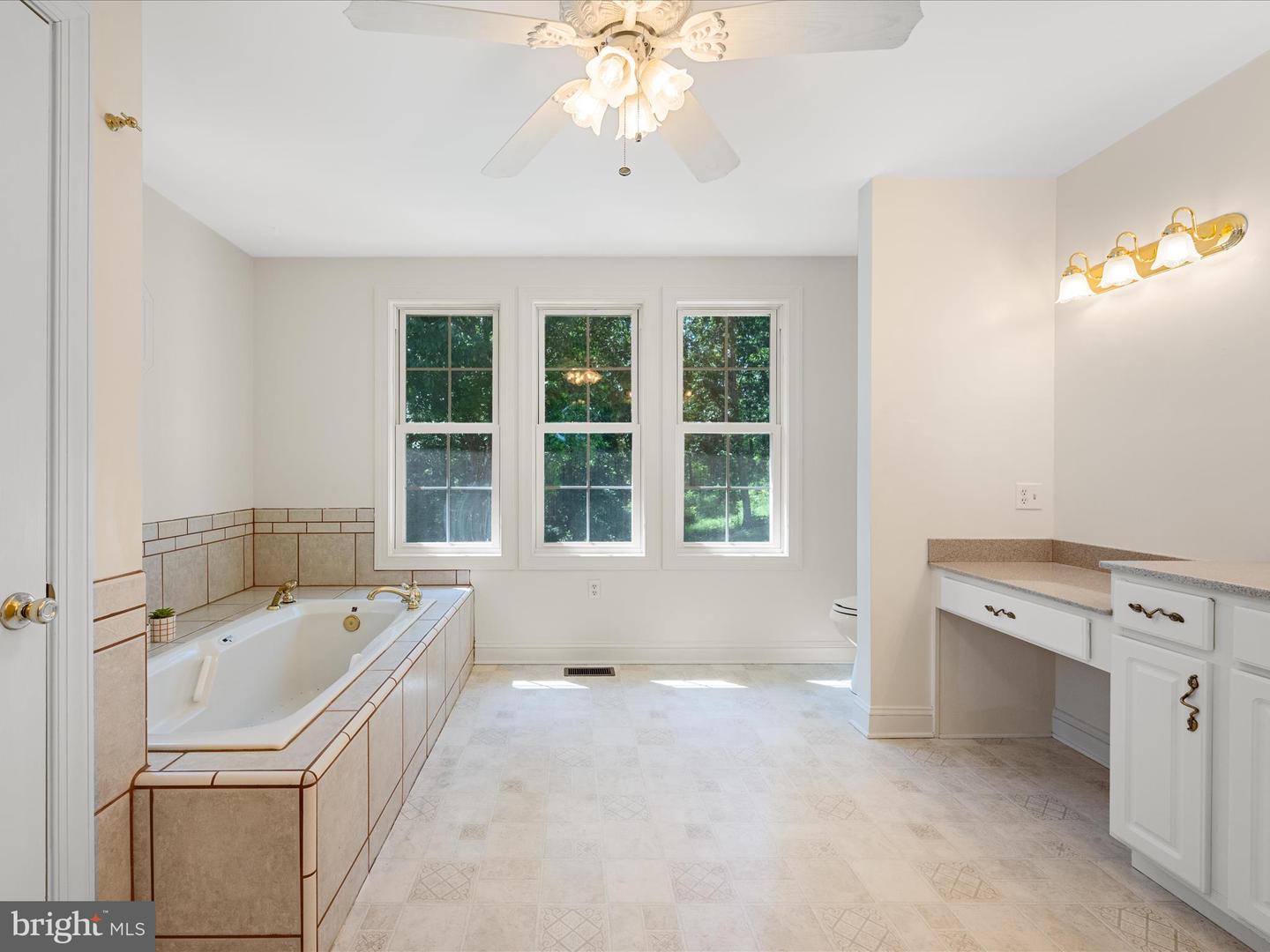2358 CAVE RIDGE RD, MOUNT JACKSON, Virginia 22842, 3 Bedrooms Bedrooms, ,3 BathroomsBathrooms,Residential,For sale,2358 CAVE RIDGE RD,VASH2011812 MLS # VASH2011812