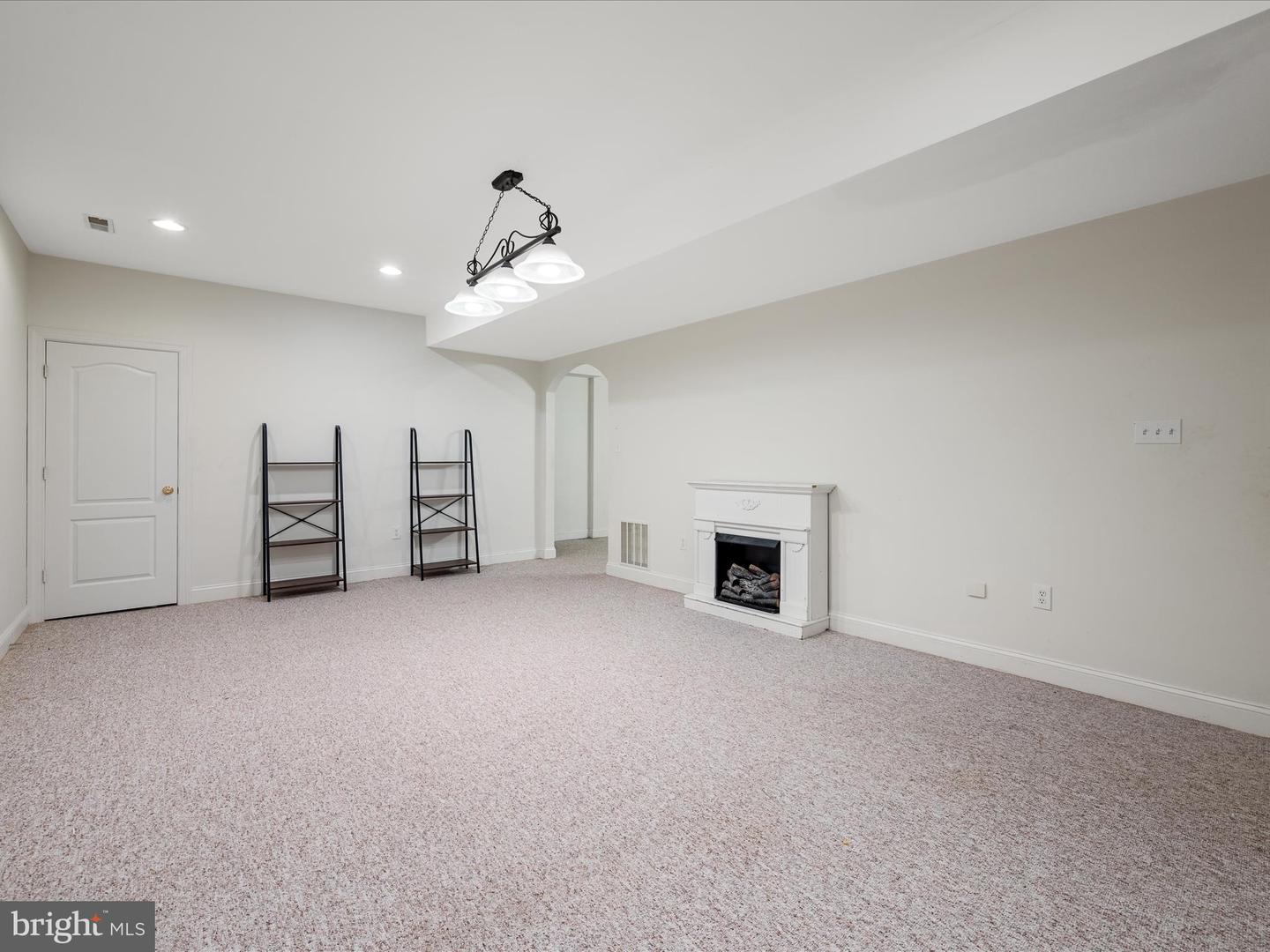 2358 CAVE RIDGE RD, MOUNT JACKSON, Virginia 22842, 3 Bedrooms Bedrooms, ,3 BathroomsBathrooms,Residential,For sale,2358 CAVE RIDGE RD,VASH2011812 MLS # VASH2011812