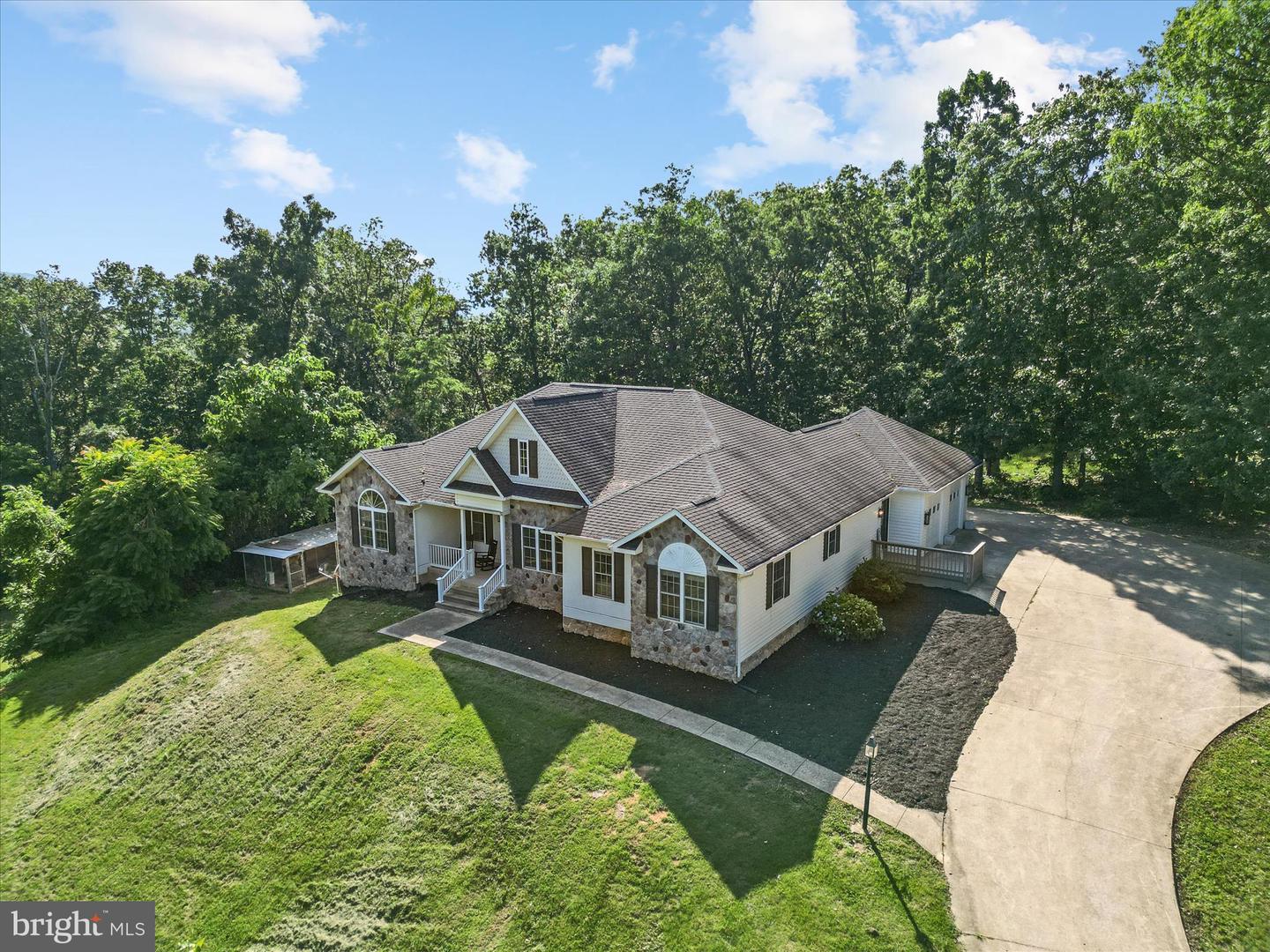 2358 CAVE RIDGE RD, MOUNT JACKSON, Virginia 22842, 3 Bedrooms Bedrooms, ,3 BathroomsBathrooms,Residential,For sale,2358 CAVE RIDGE RD,VASH2011812 MLS # VASH2011812