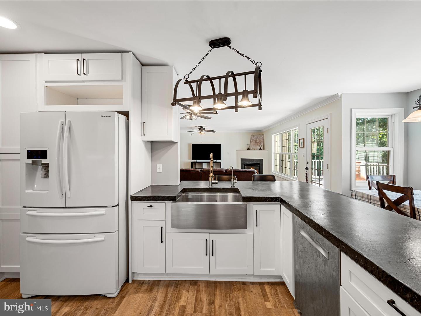 2358 CAVE RIDGE RD, MOUNT JACKSON, Virginia 22842, 3 Bedrooms Bedrooms, ,3 BathroomsBathrooms,Residential,For sale,2358 CAVE RIDGE RD,VASH2011812 MLS # VASH2011812