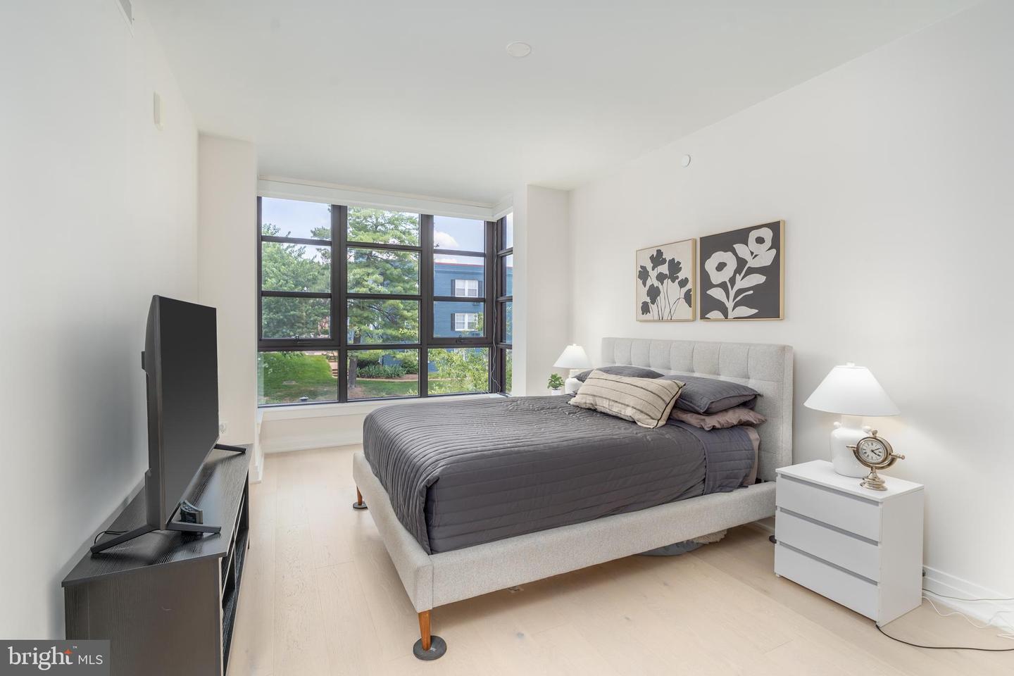 1201 N ROYAL ST #210, ALEXANDRIA, Virginia 22314, 2 Bedrooms Bedrooms, ,2 BathroomsBathrooms,Residential,For sale,1201 N ROYAL ST #210,VAAX2046994 MLS # VAAX2046994