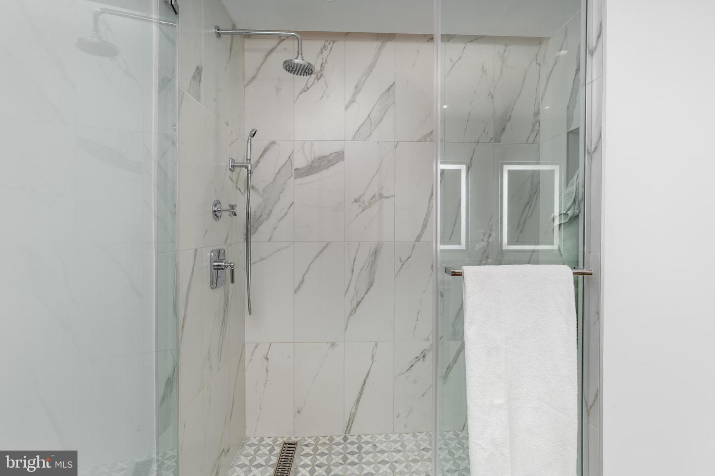 1201 N ROYAL ST #210, ALEXANDRIA, Virginia 22314, 2 Bedrooms Bedrooms, ,2 BathroomsBathrooms,Residential,For sale,1201 N ROYAL ST #210,VAAX2046994 MLS # VAAX2046994