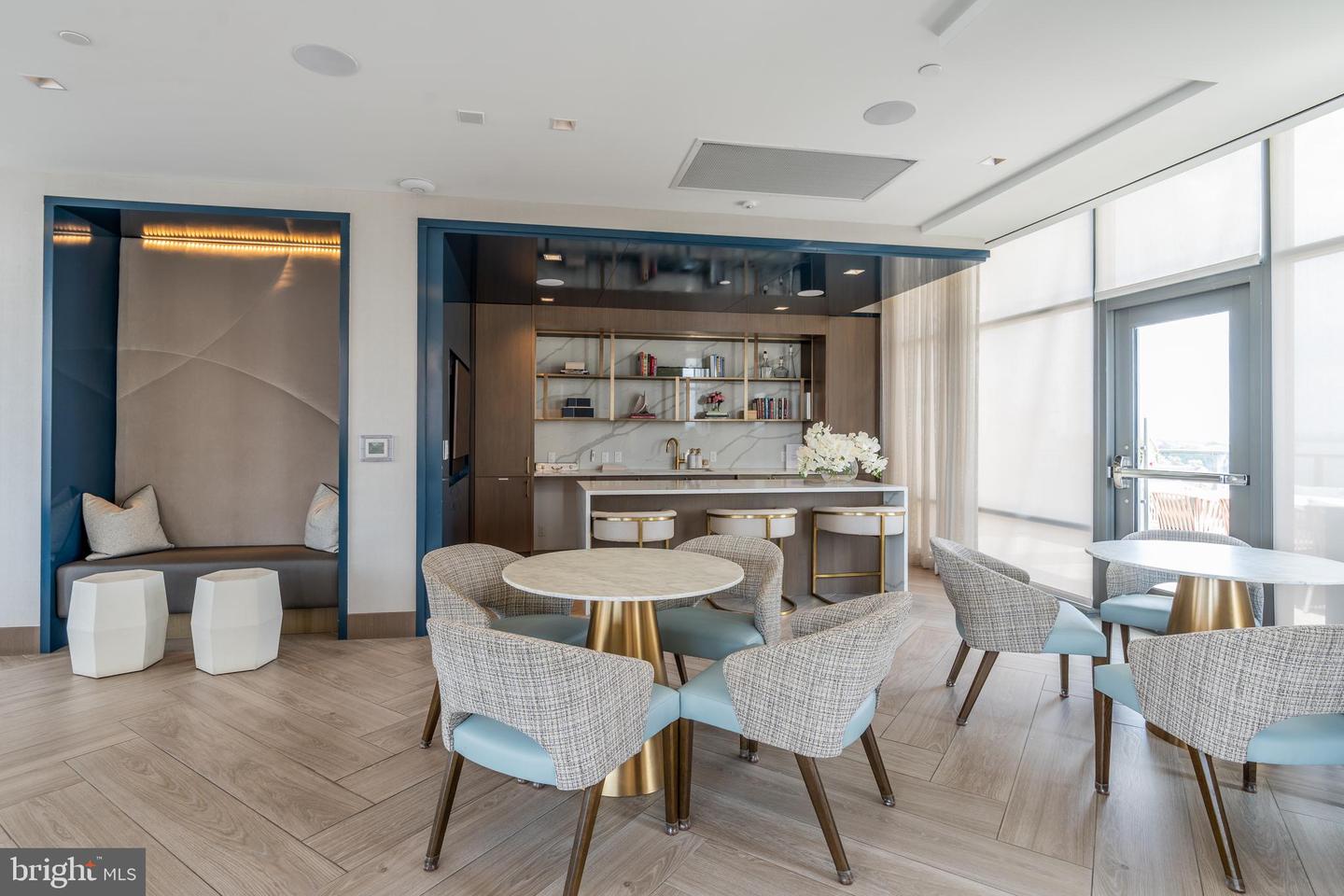 1201 N ROYAL ST #210, ALEXANDRIA, Virginia 22314, 2 Bedrooms Bedrooms, ,2 BathroomsBathrooms,Residential,For sale,1201 N ROYAL ST #210,VAAX2046994 MLS # VAAX2046994