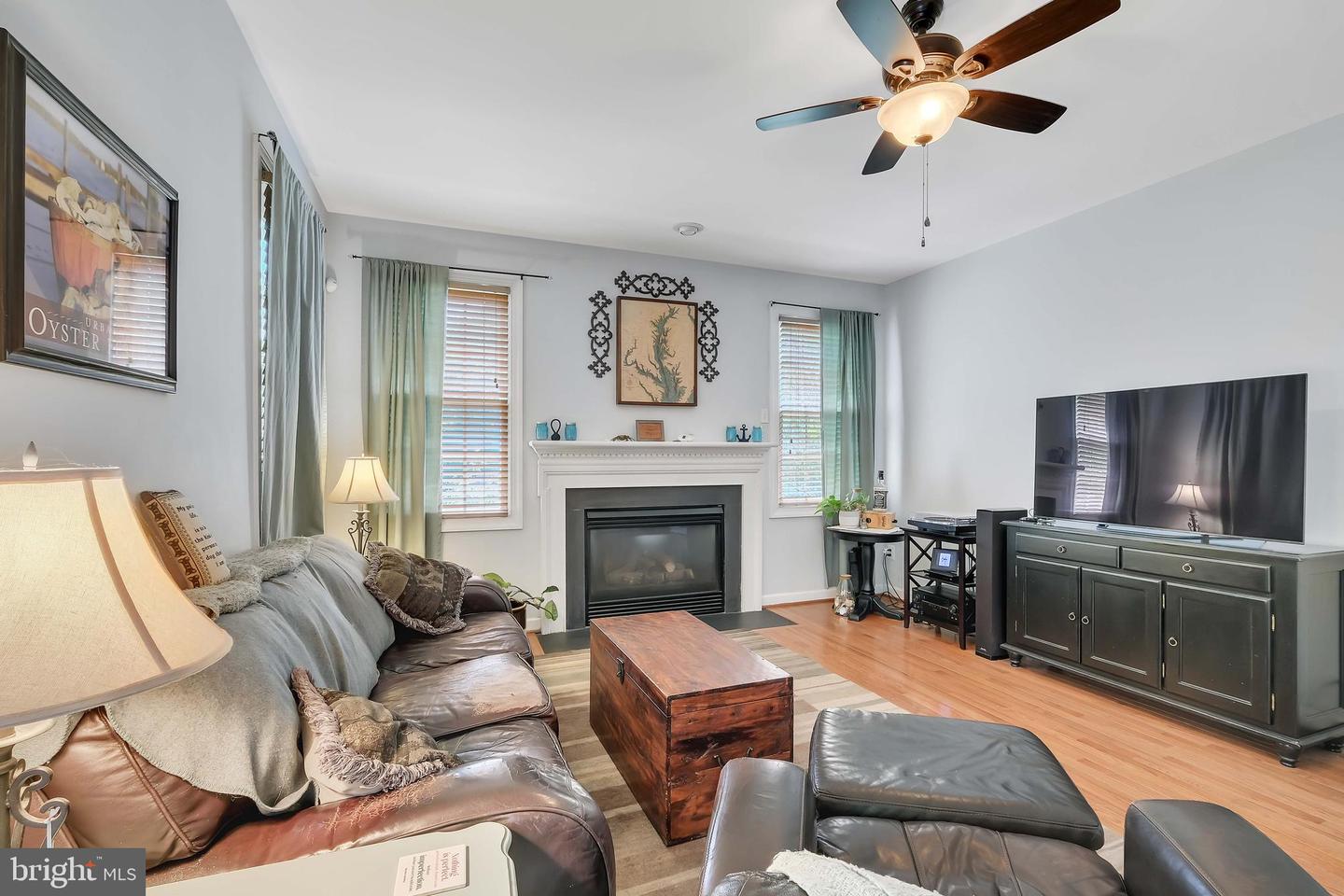 18992 SNOWBERRY CT, LEESBURG, Virginia 20176, 5 Bedrooms Bedrooms, ,3 BathroomsBathrooms,Residential,For sale,18992 SNOWBERRY CT,VALO2100748 MLS # VALO2100748
