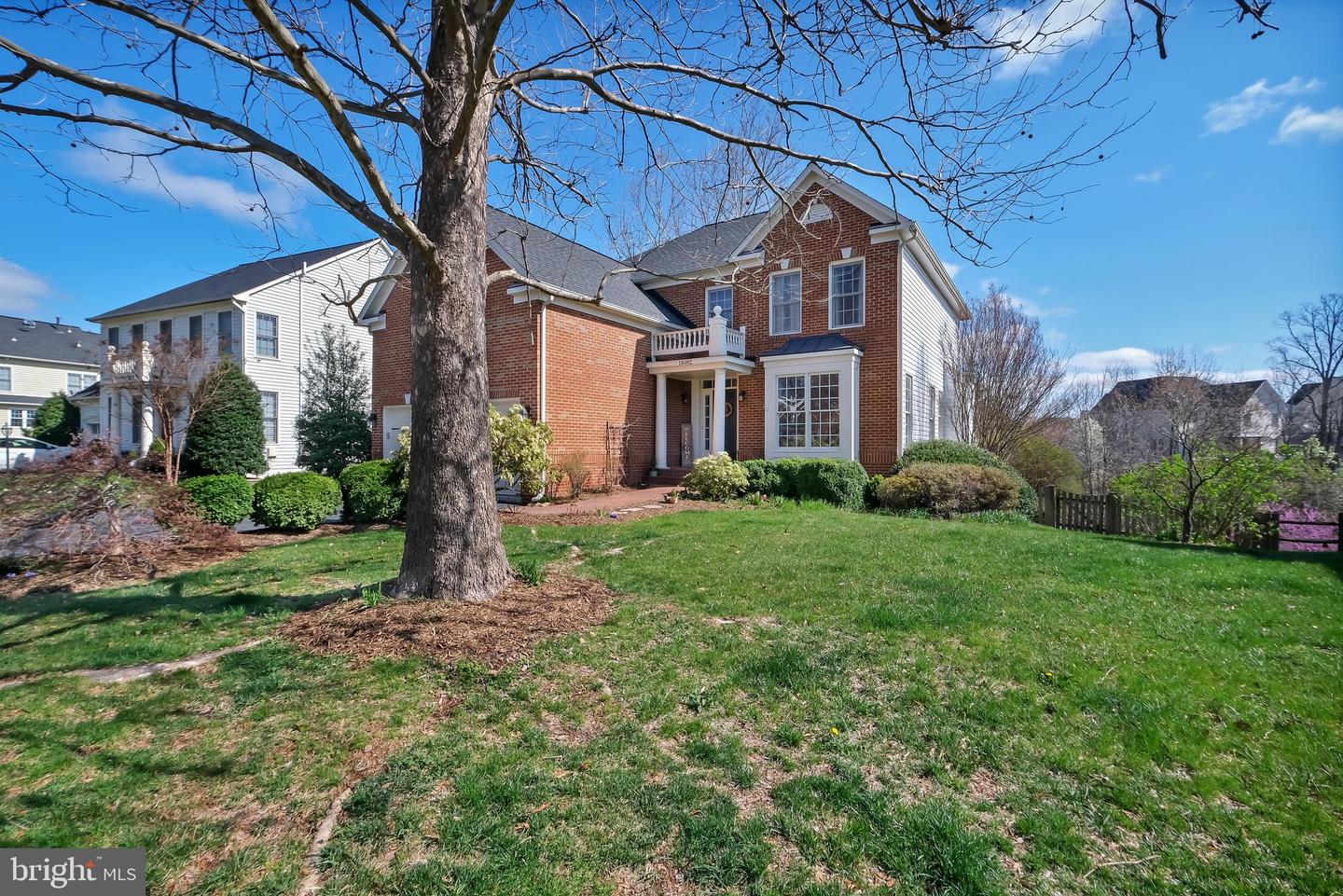 18992 SNOWBERRY CT, LEESBURG, Virginia 20176, 5 Bedrooms Bedrooms, ,3 BathroomsBathrooms,Residential,For sale,18992 SNOWBERRY CT,VALO2100748 MLS # VALO2100748