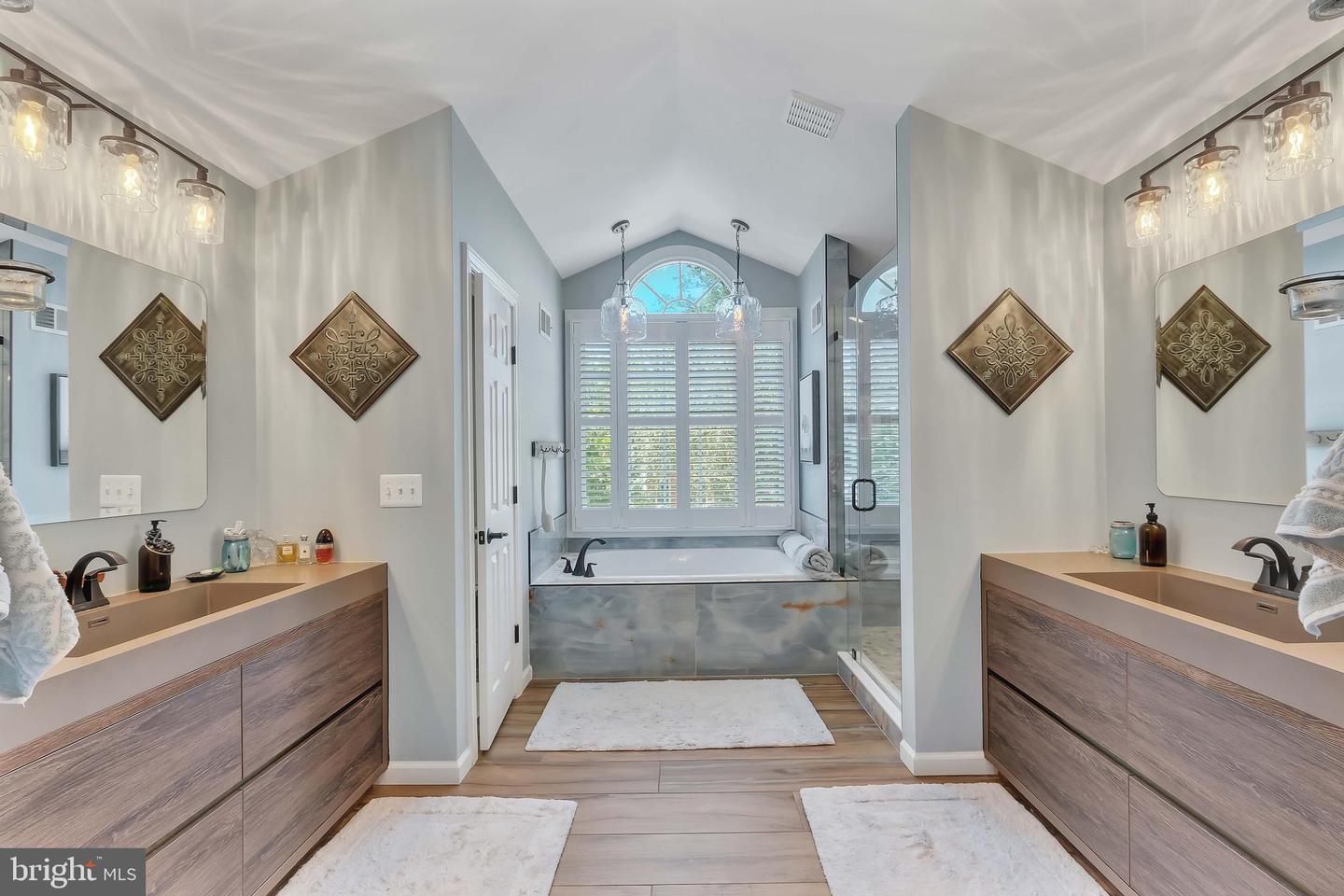18992 SNOWBERRY CT, LEESBURG, Virginia 20176, 5 Bedrooms Bedrooms, ,3 BathroomsBathrooms,Residential,For sale,18992 SNOWBERRY CT,VALO2100748 MLS # VALO2100748
