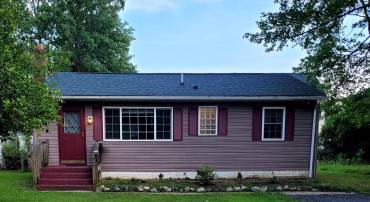 244 6TH ST, COLONIAL BEACH, Virginia 22443, 3 Bedrooms Bedrooms, 5 Rooms Rooms,1 BathroomBathrooms,Residential,For sale,244 6TH ST,VAWE2009214 MLS # VAWE2009214