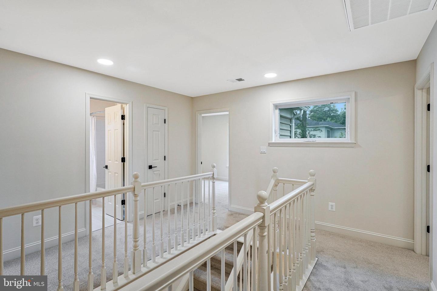 216 BATTLE ST SW, VIENNA, Virginia 22180, 4 Bedrooms Bedrooms, ,3 BathroomsBathrooms,Residential,For sale,216 BATTLE ST SW,VAFX2252900 MLS # VAFX2252900