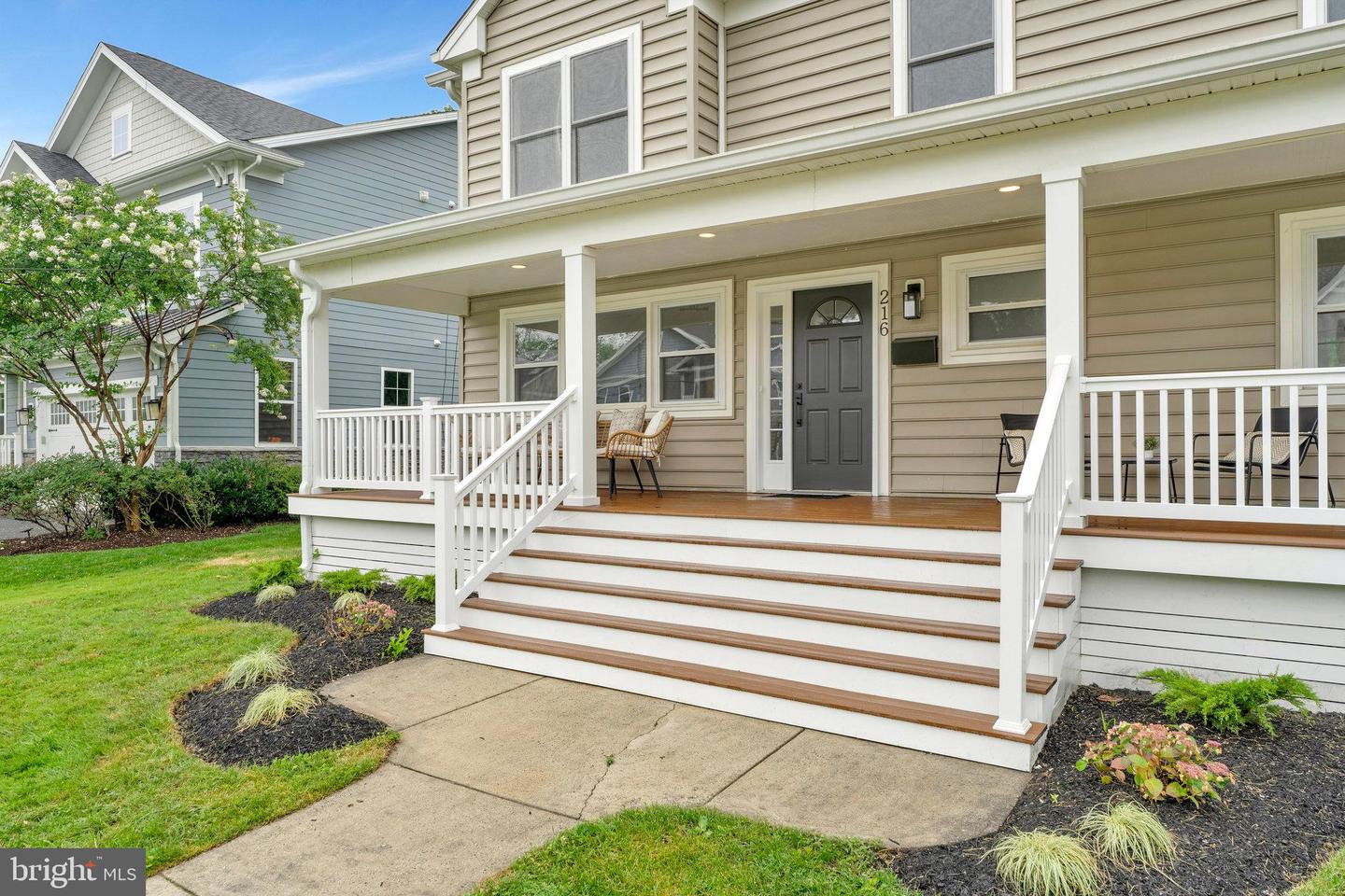 216 BATTLE ST SW, VIENNA, Virginia 22180, 4 Bedrooms Bedrooms, ,3 BathroomsBathrooms,Residential,For sale,216 BATTLE ST SW,VAFX2252900 MLS # VAFX2252900
