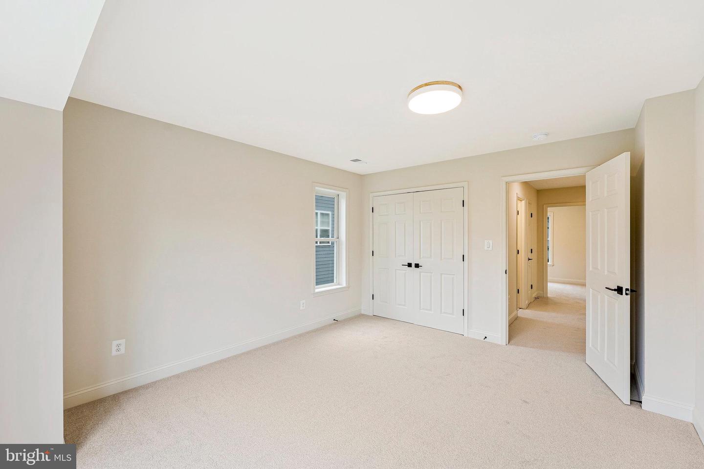 216 BATTLE ST SW, VIENNA, Virginia 22180, 4 Bedrooms Bedrooms, ,3 BathroomsBathrooms,Residential,For sale,216 BATTLE ST SW,VAFX2252900 MLS # VAFX2252900