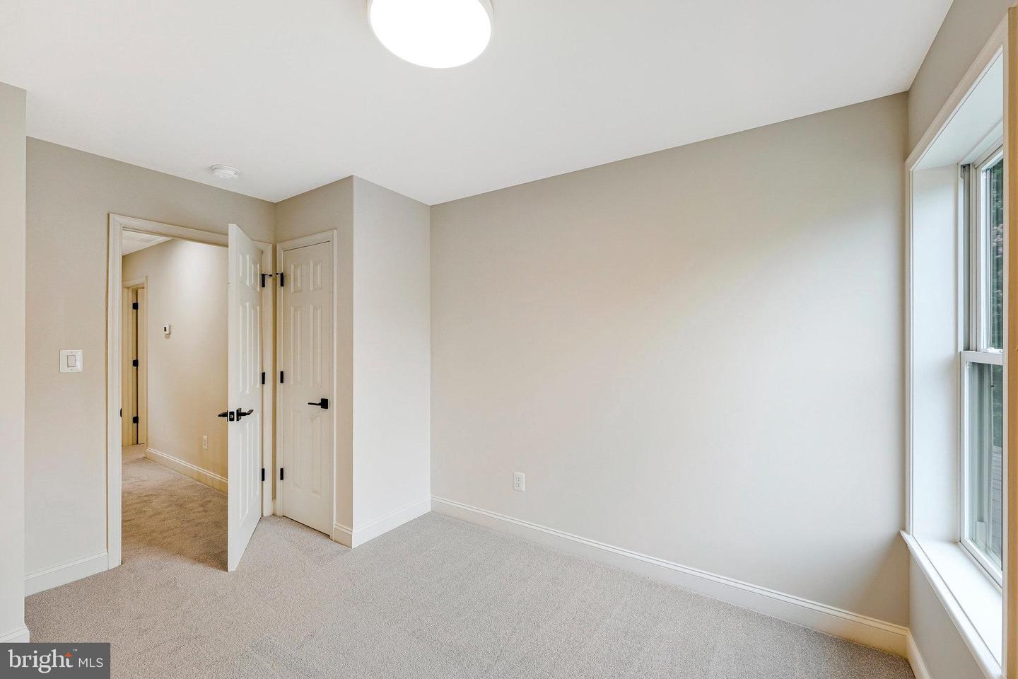216 BATTLE ST SW, VIENNA, Virginia 22180, 4 Bedrooms Bedrooms, ,3 BathroomsBathrooms,Residential,For sale,216 BATTLE ST SW,VAFX2252900 MLS # VAFX2252900