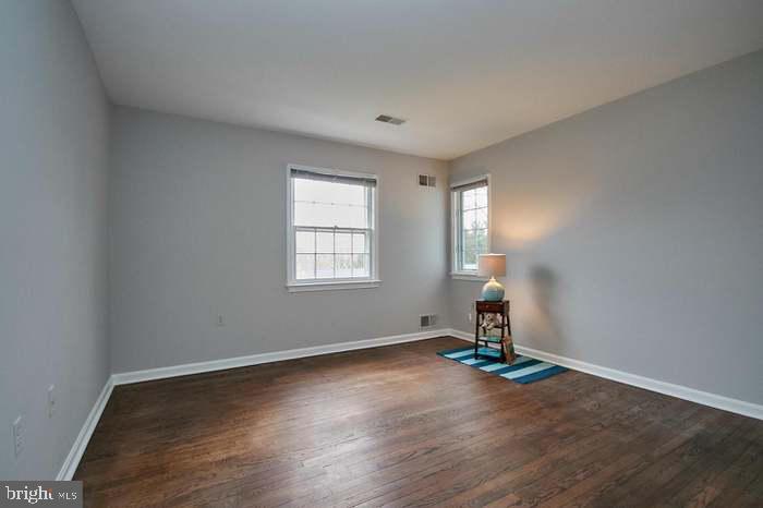 1006 KIMBERWICKE RD, MCLEAN, Virginia 22102, 5 Bedrooms Bedrooms, ,4 BathroomsBathrooms,Residential,For sale,1006 KIMBERWICKE RD,VAFX2252908 MLS # VAFX2252908
