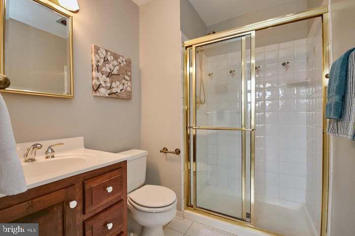 1006 KIMBERWICKE RD, MCLEAN, Virginia 22102, 5 Bedrooms Bedrooms, ,4 BathroomsBathrooms,Residential,For sale,1006 KIMBERWICKE RD,VAFX2252908 MLS # VAFX2252908