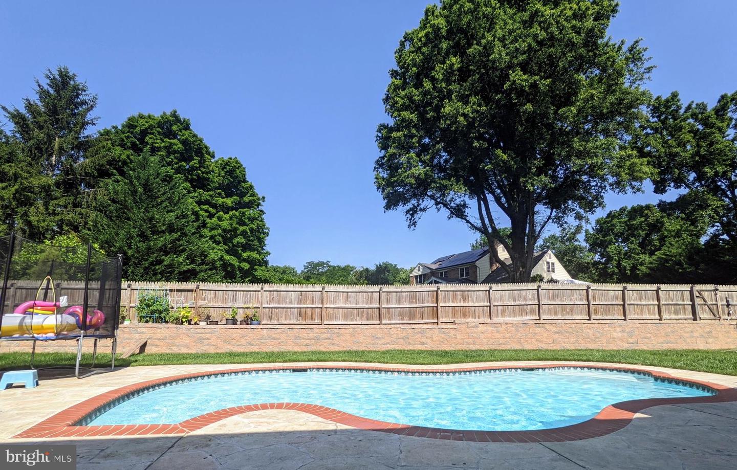 1006 KIMBERWICKE RD, MCLEAN, Virginia 22102, 5 Bedrooms Bedrooms, ,4 BathroomsBathrooms,Residential,For sale,1006 KIMBERWICKE RD,VAFX2252908 MLS # VAFX2252908