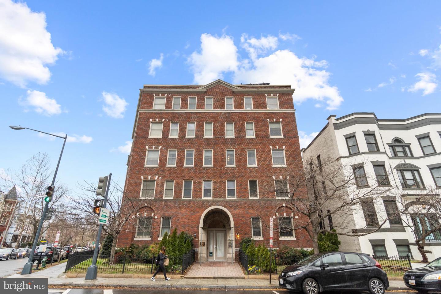 3500 13TH ST NW #208 A, WASHINGTON, District Of Columbia 20010, 1 Bedroom Bedrooms, ,1 BathroomBathrooms,Residential,For sale,3500 13TH ST NW #208 A,DCDC2208646 MLS # DCDC2208646