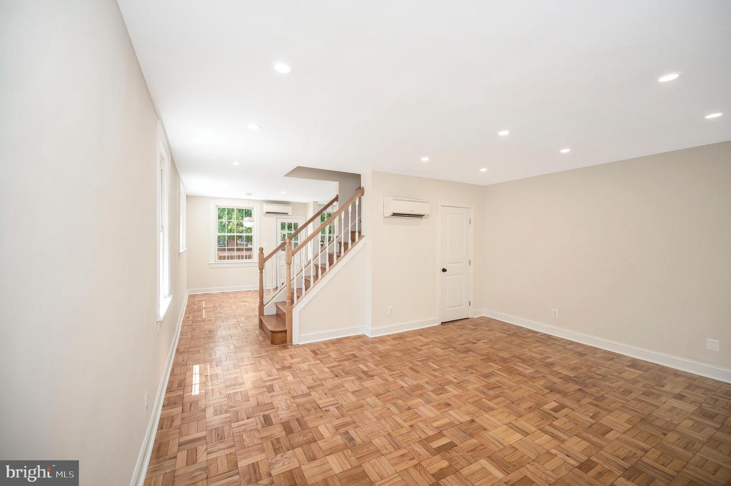 2600 16TH ST S #696, ARLINGTON, Virginia 22204, 2 Bedrooms Bedrooms, ,1 BathroomBathrooms,Residential,For sale,2600 16TH ST S #696,VAAR2060080 MLS # VAAR2060080